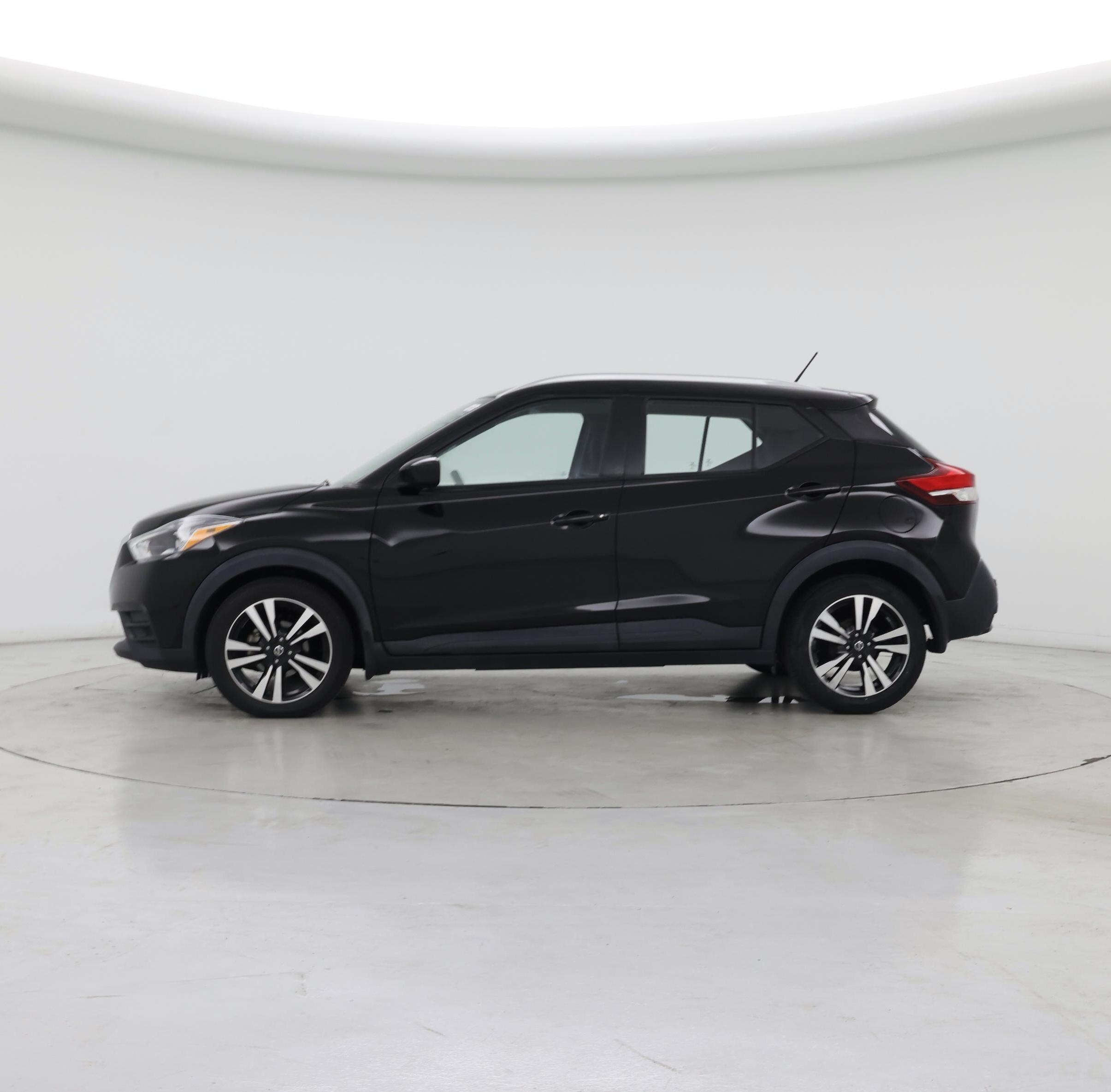 Thumbnail: 2020 Nissan Kicks - 3