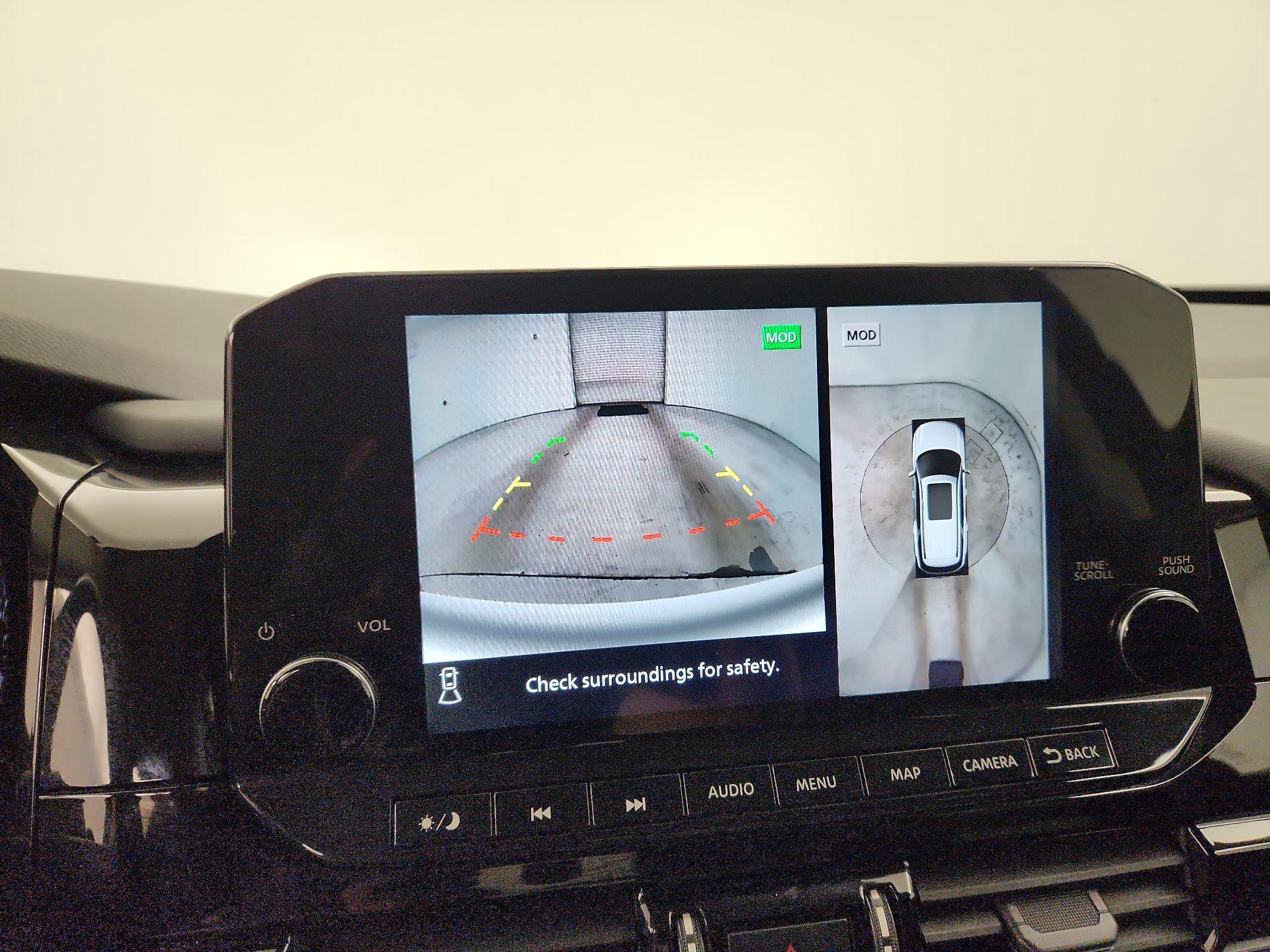 Thumbnail: 2022 Nissan Pathfinder - 15