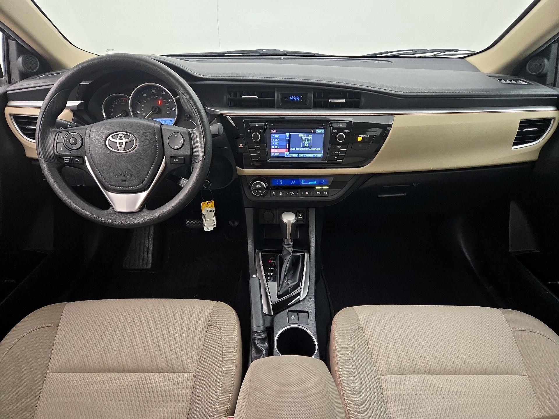 Thumbnail: 2015 Toyota Corolla - 9