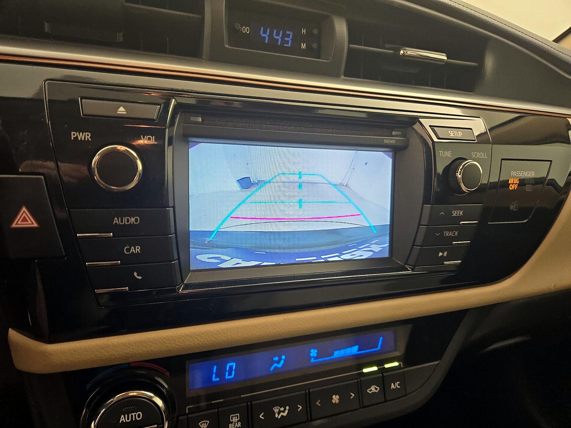 Thumbnail: 2015 Toyota Corolla - 14