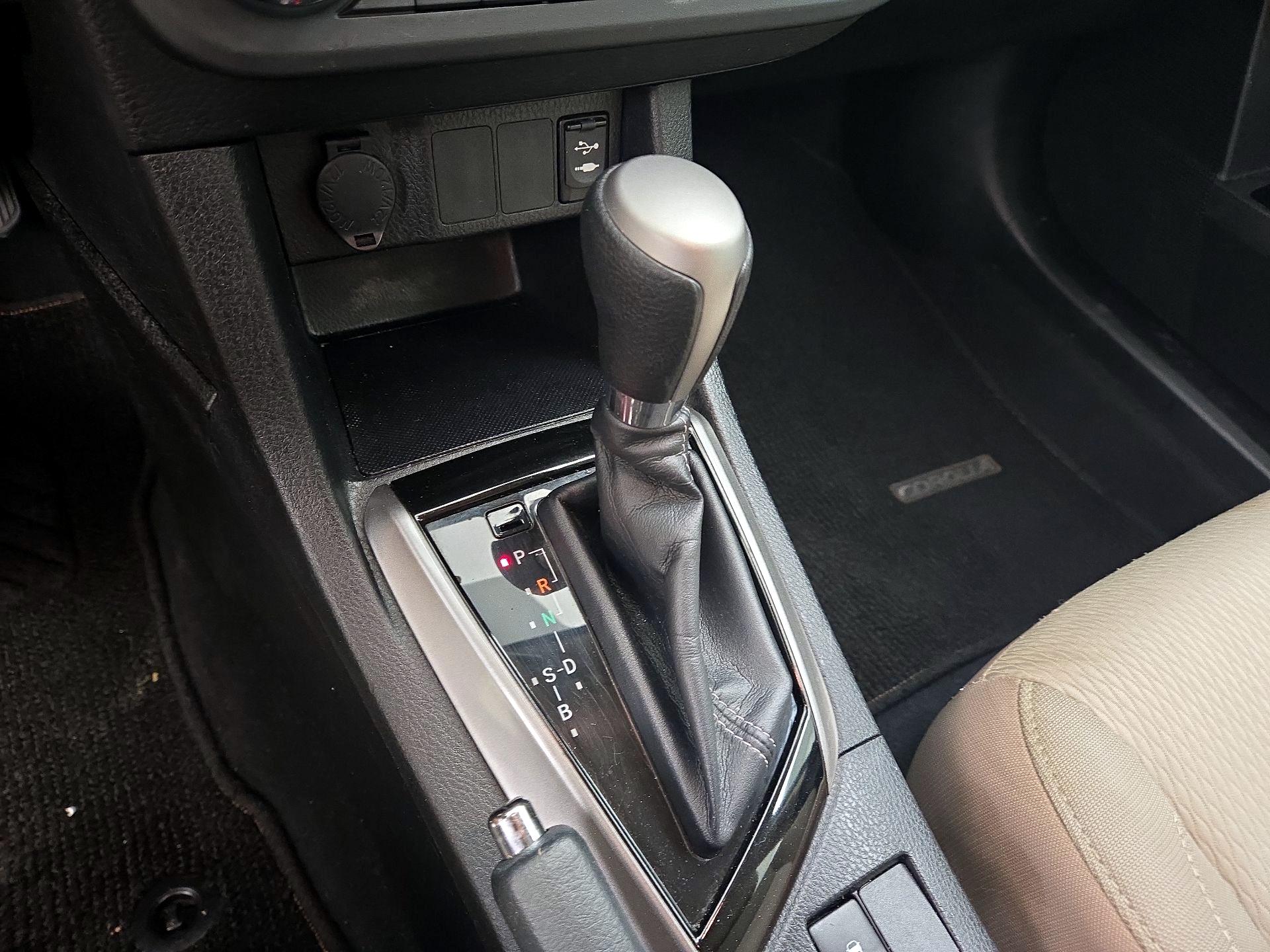Thumbnail: 2015 Toyota Corolla - 17