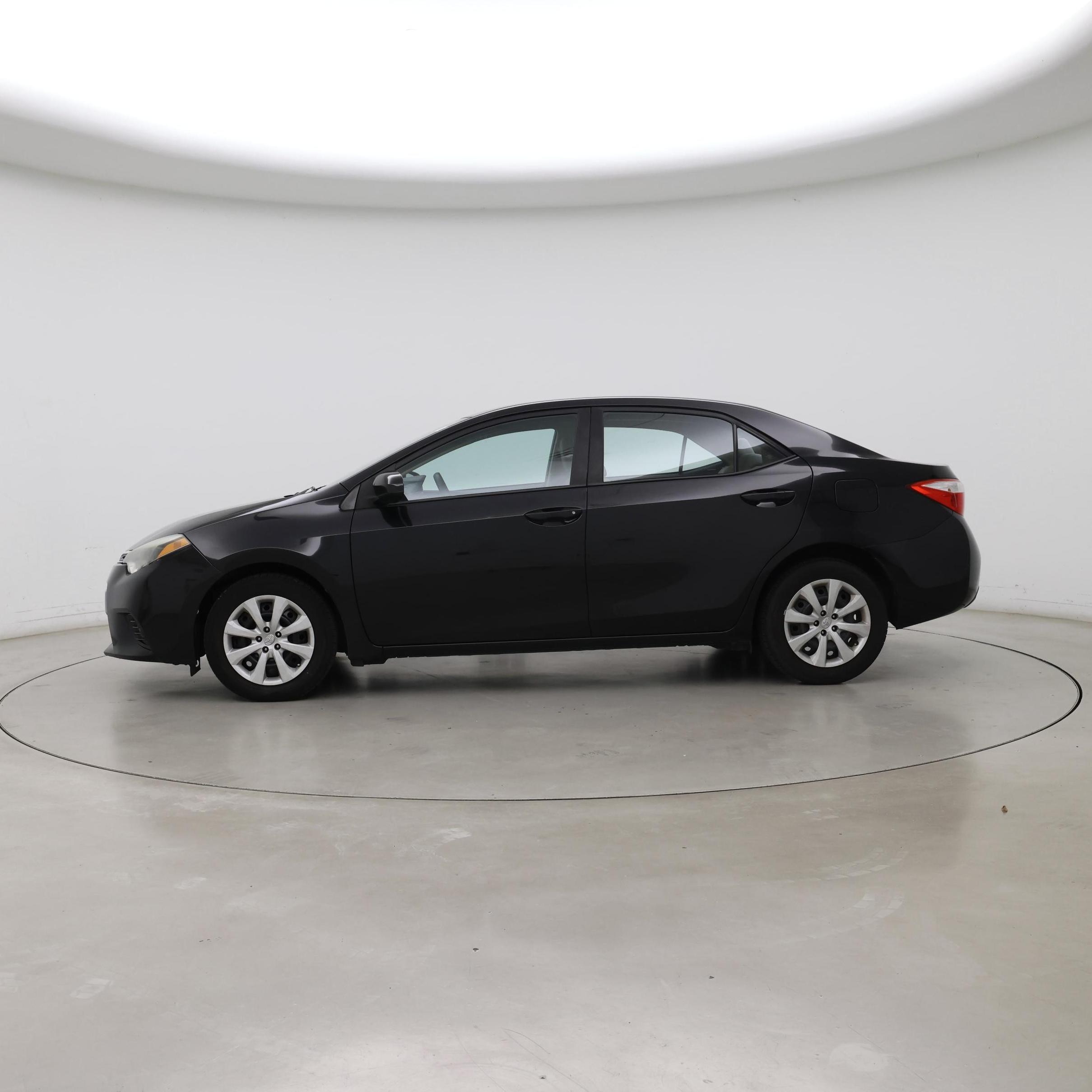 Thumbnail: 2015 Toyota Corolla - 3
