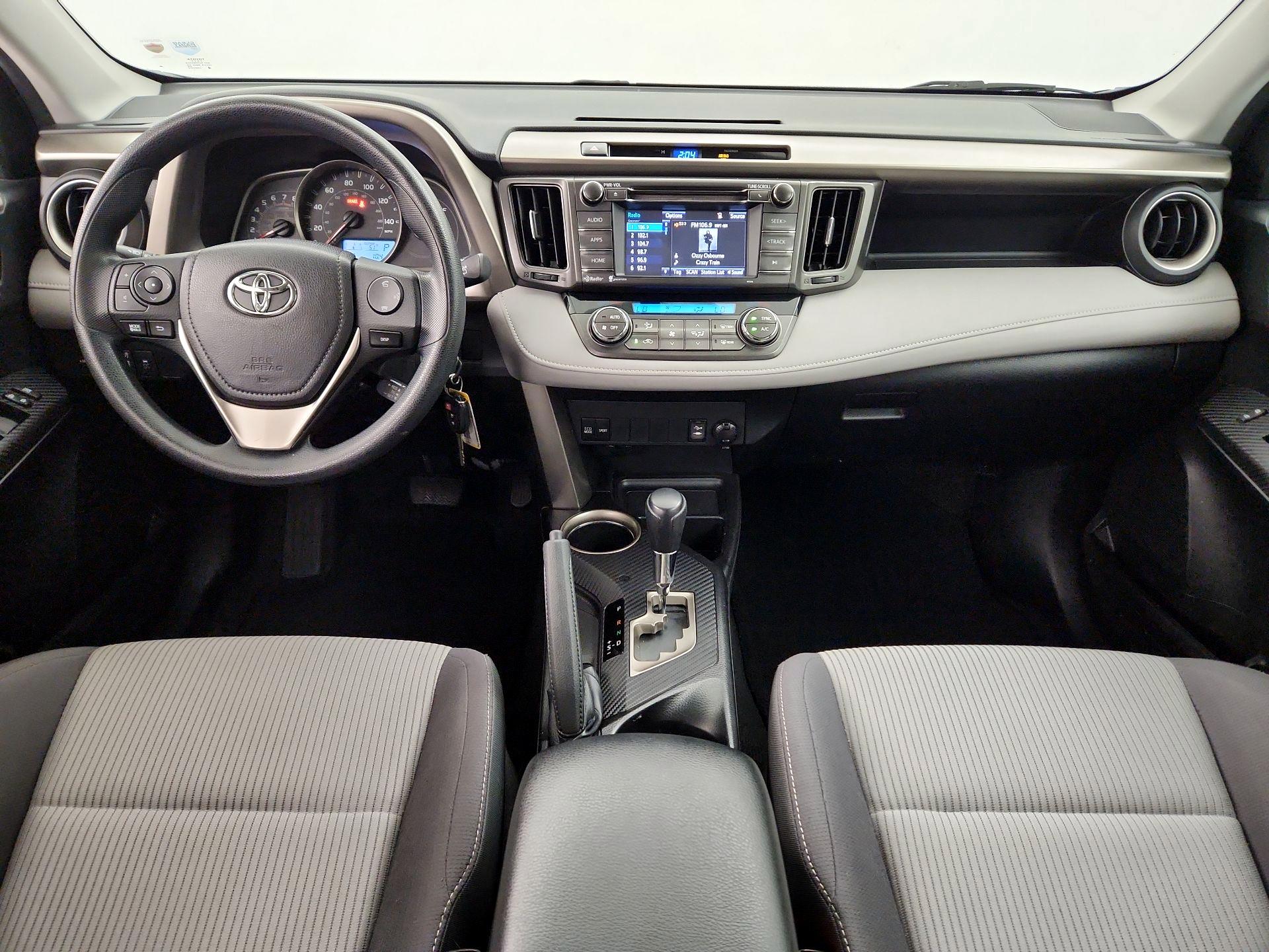 Thumbnail: 2015 Toyota RAV4 - 9