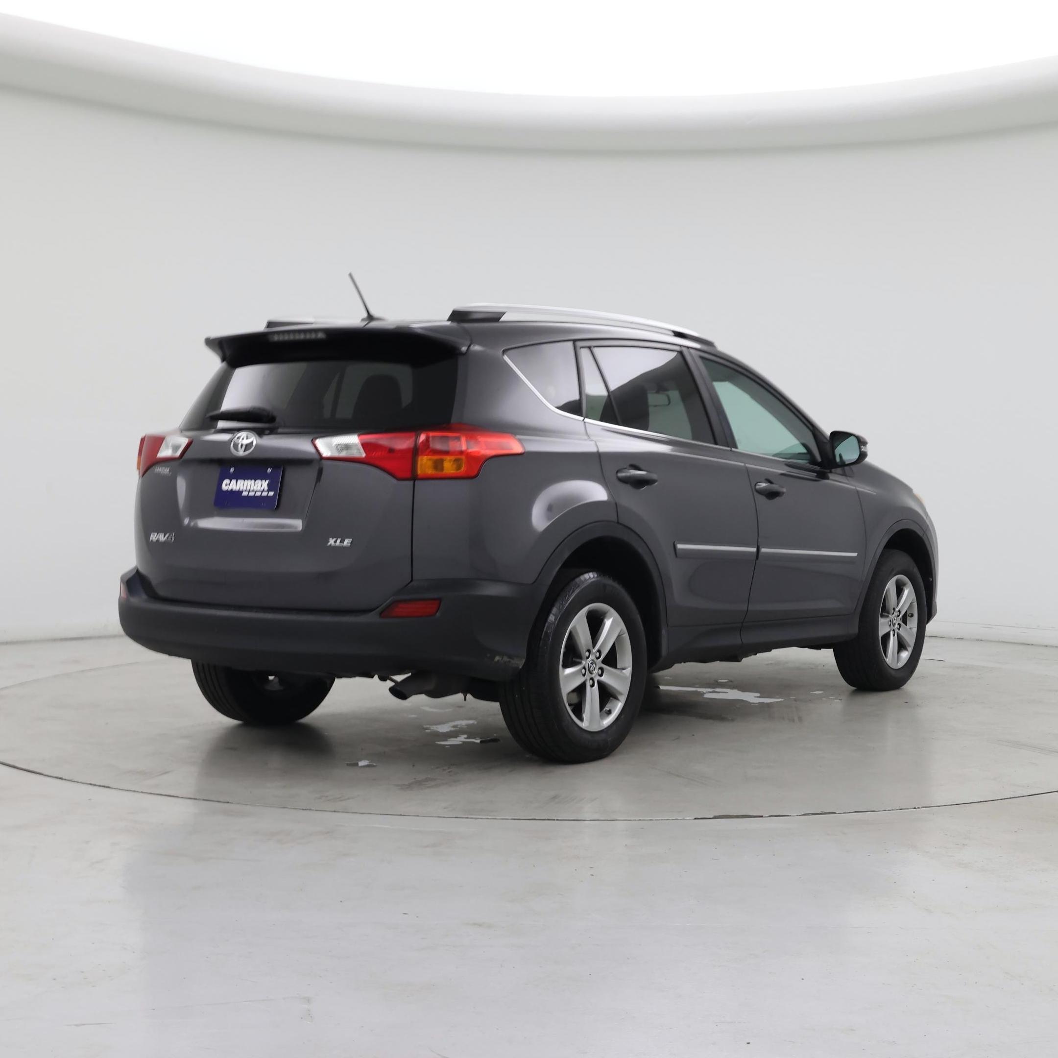 Thumbnail: 2015 Toyota RAV4 - 8