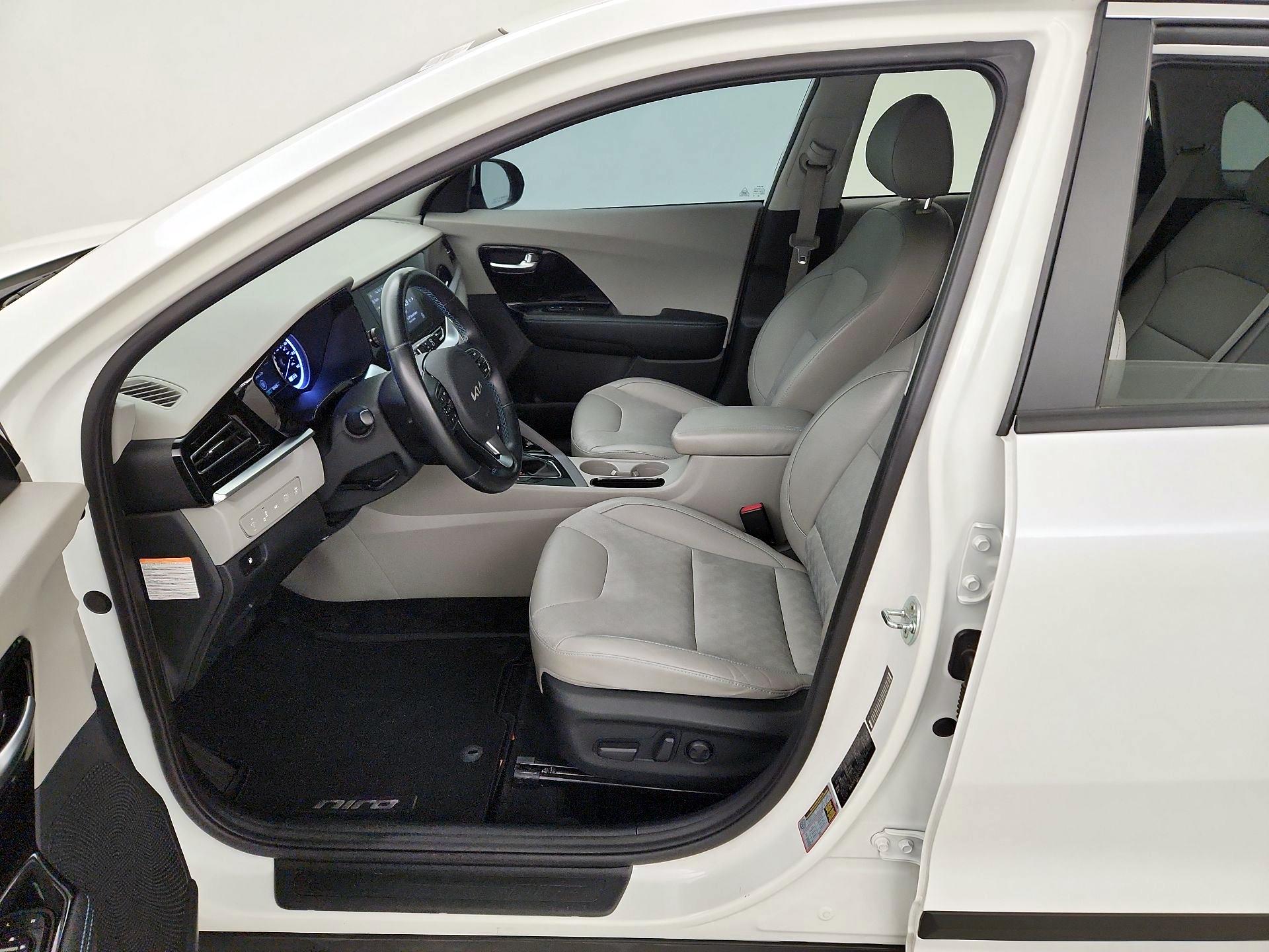 Thumbnail: 2022 Kia Niro - 11