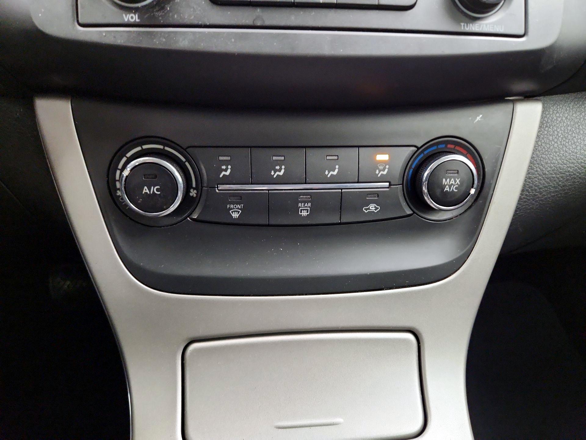 Thumbnail: 2015 Nissan Sentra - 13