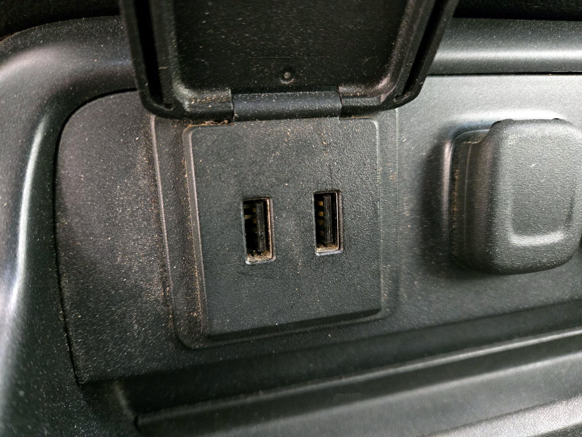 Thumbnail: 2016 Chevrolet Silverado 3500 - 18