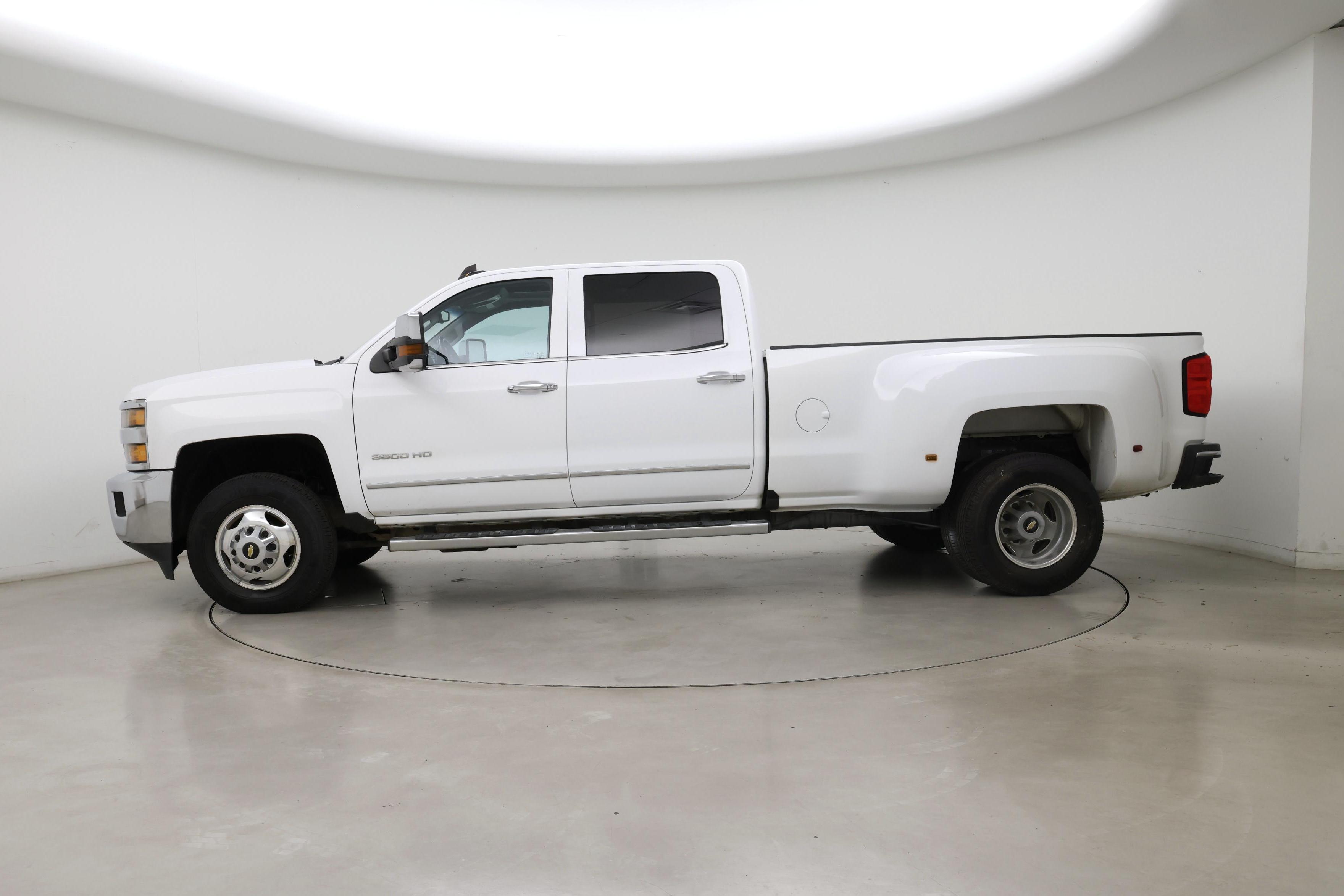 Thumbnail: 2016 Chevrolet Silverado 3500 - 3