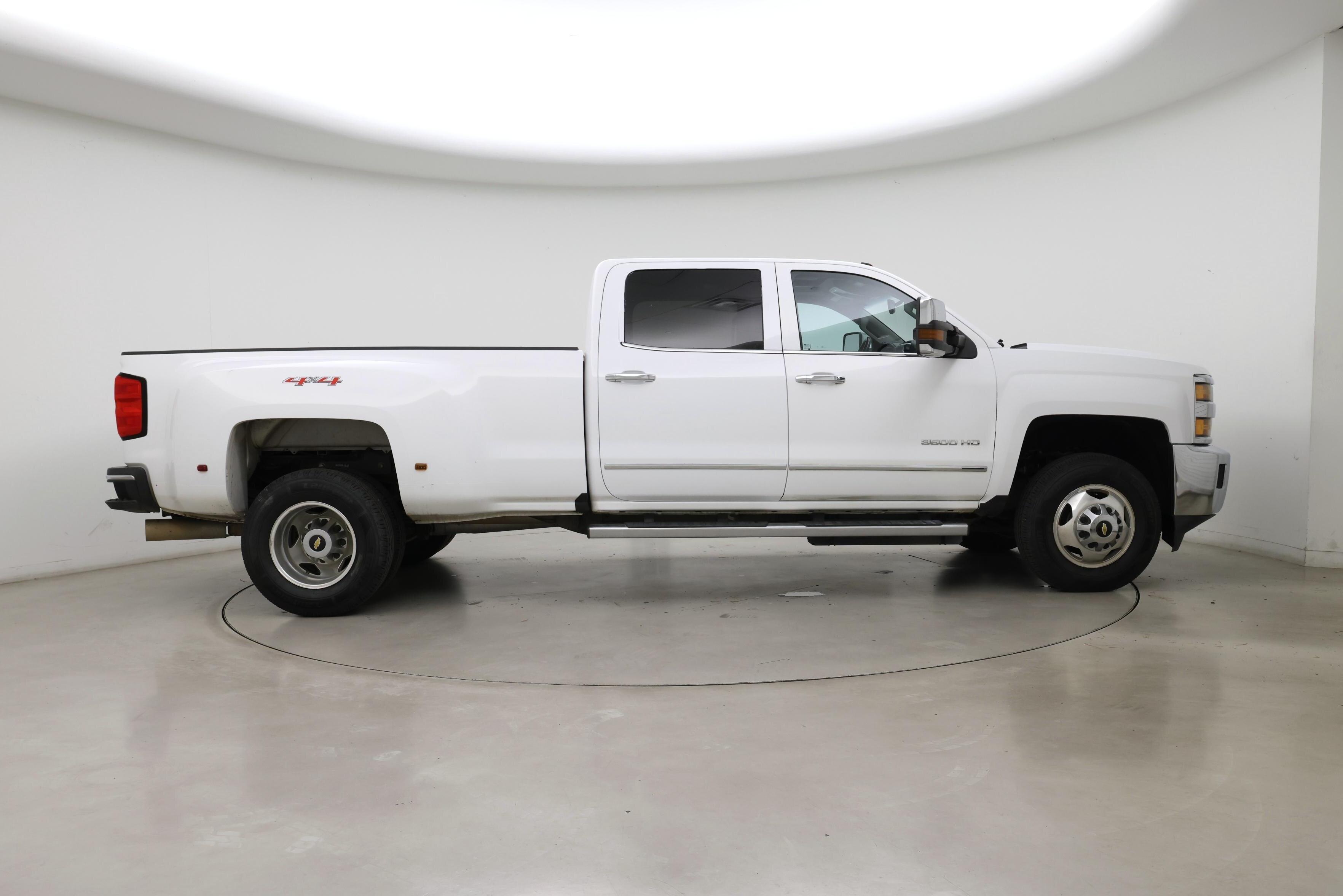 Thumbnail: 2016 Chevrolet Silverado 3500 - 7