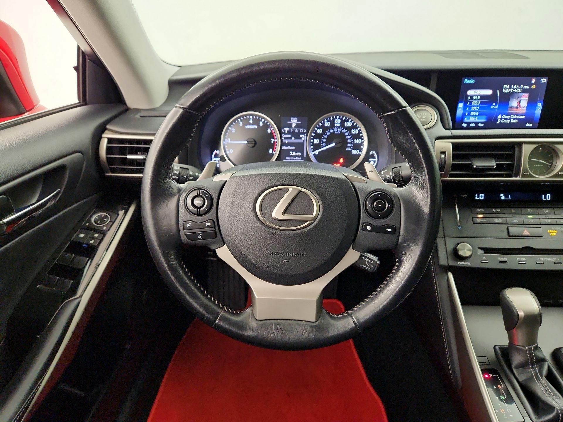 Thumbnail: 2016 Lexus IS - 10