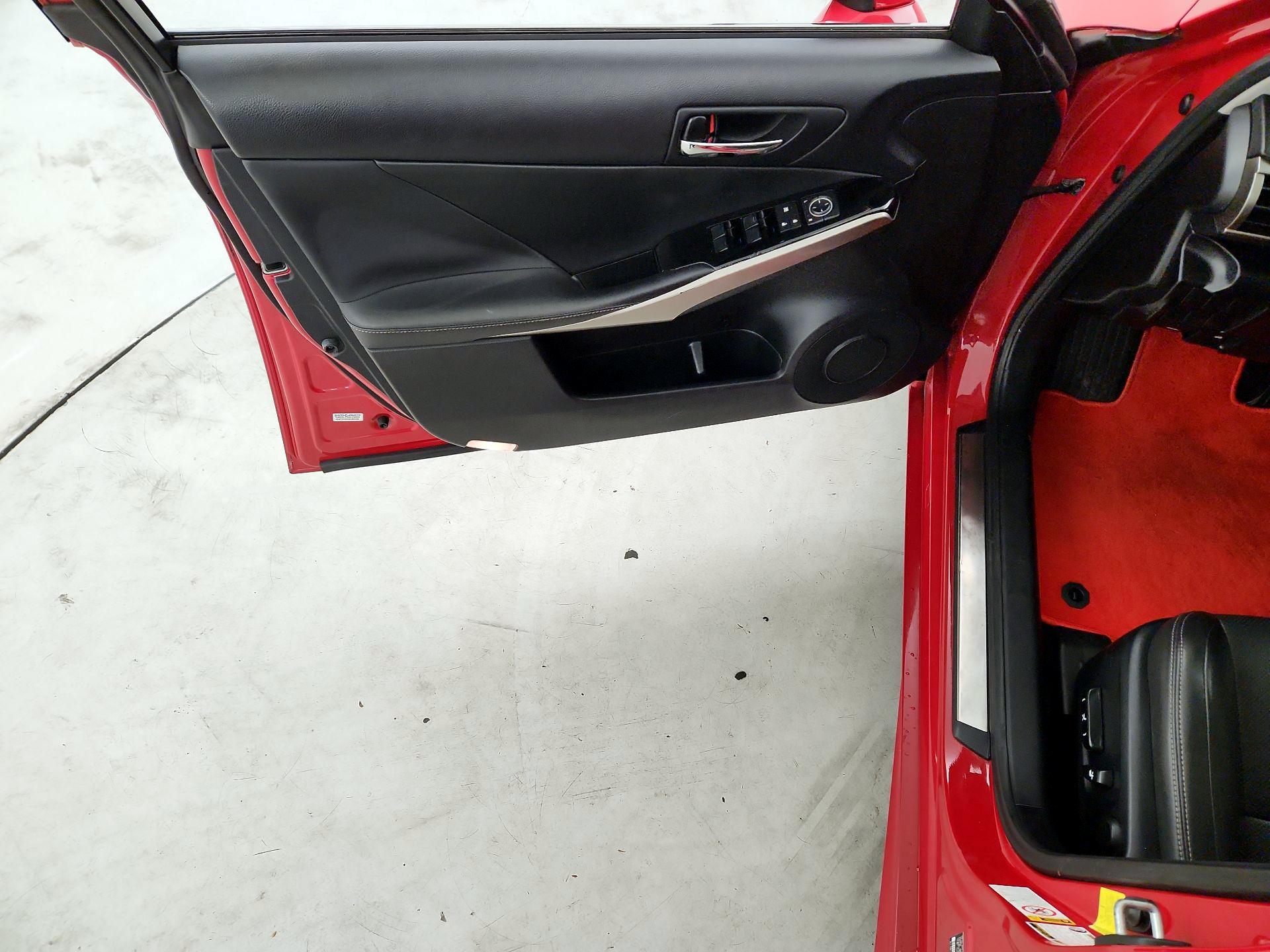 Thumbnail: 2016 Lexus IS - 12