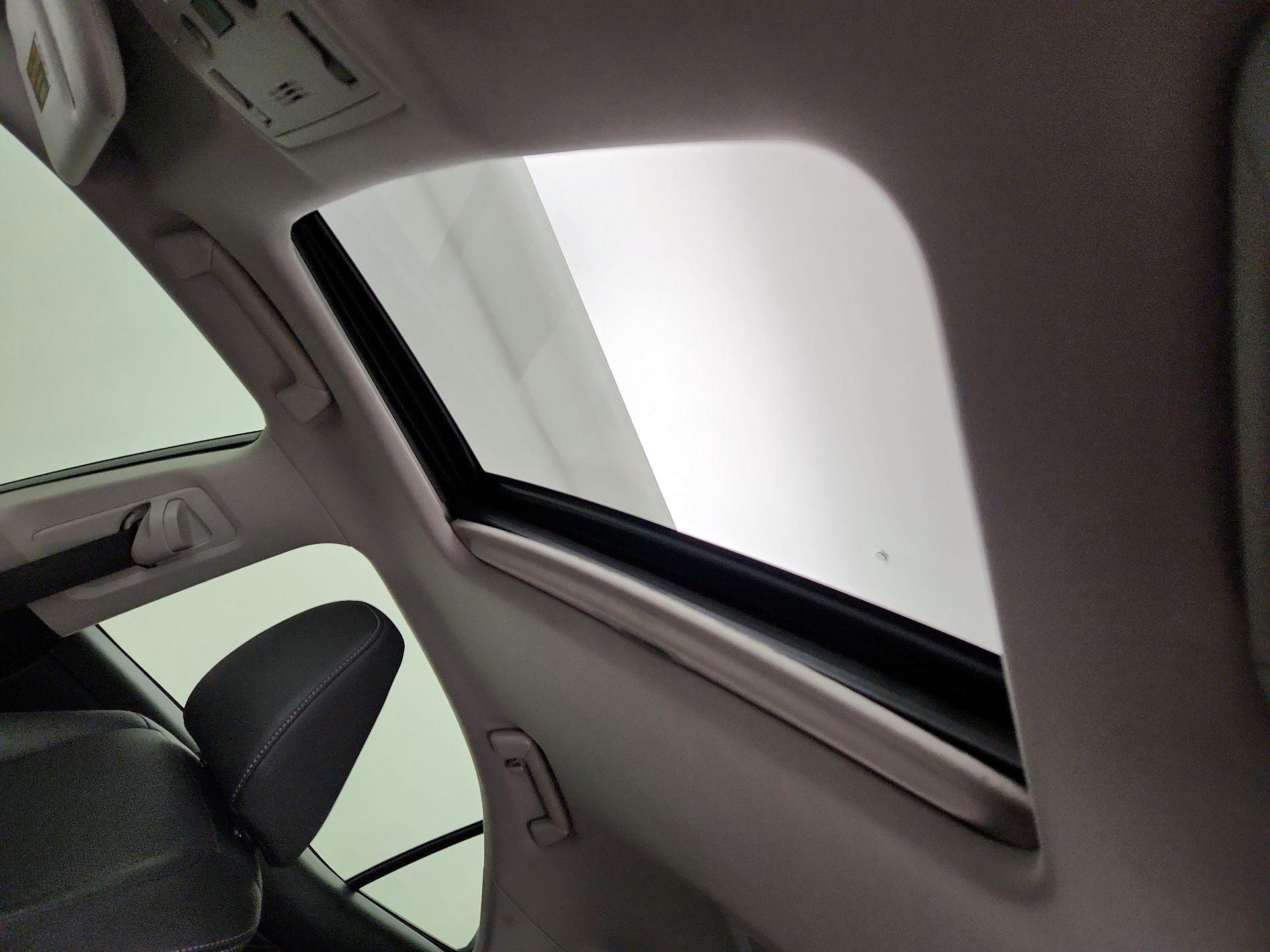 Thumbnail: 2016 Lexus IS - 19