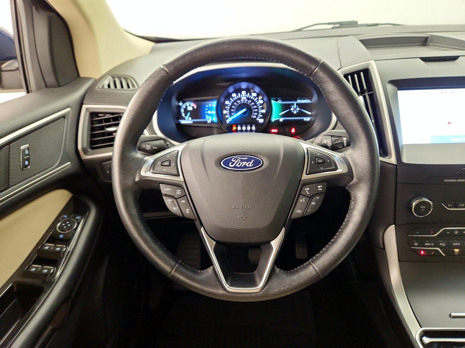 Thumbnail: 2020 Ford Edge - 10