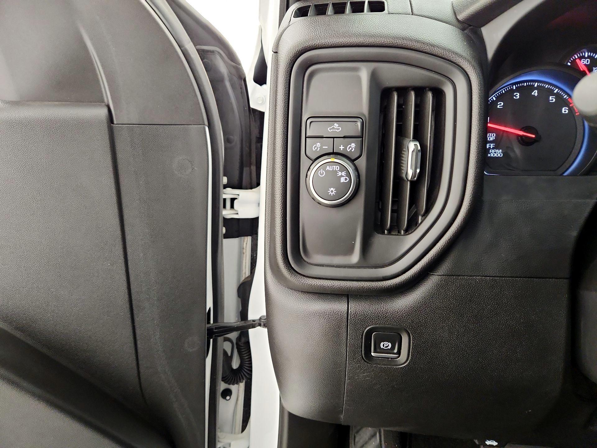 Thumbnail: 2021 Chevrolet Silverado 1500 - 13