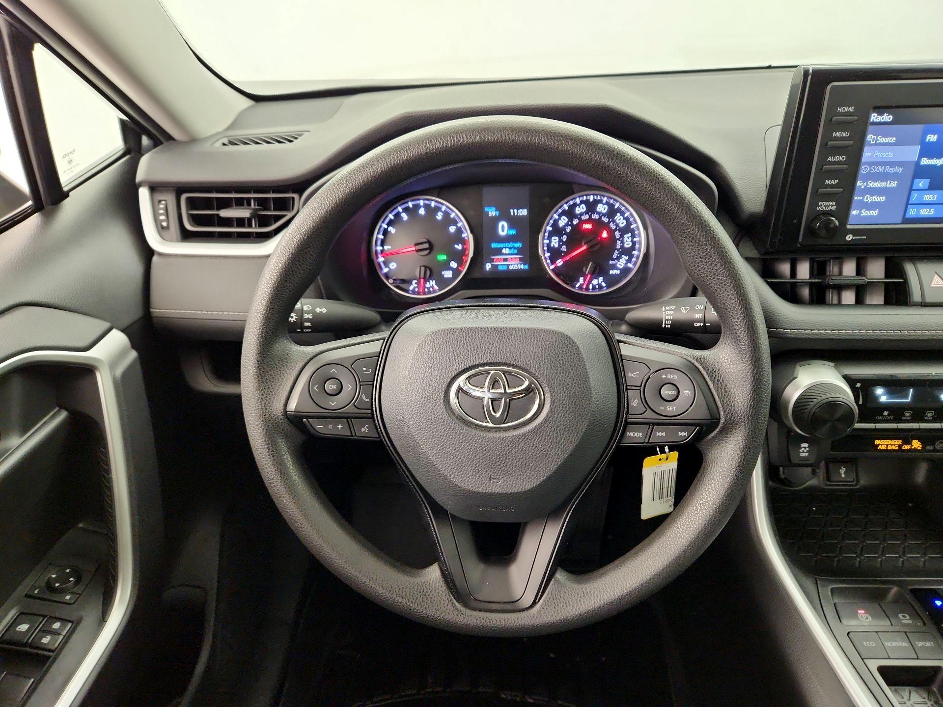 Thumbnail: 2021 Toyota RAV4 - 10