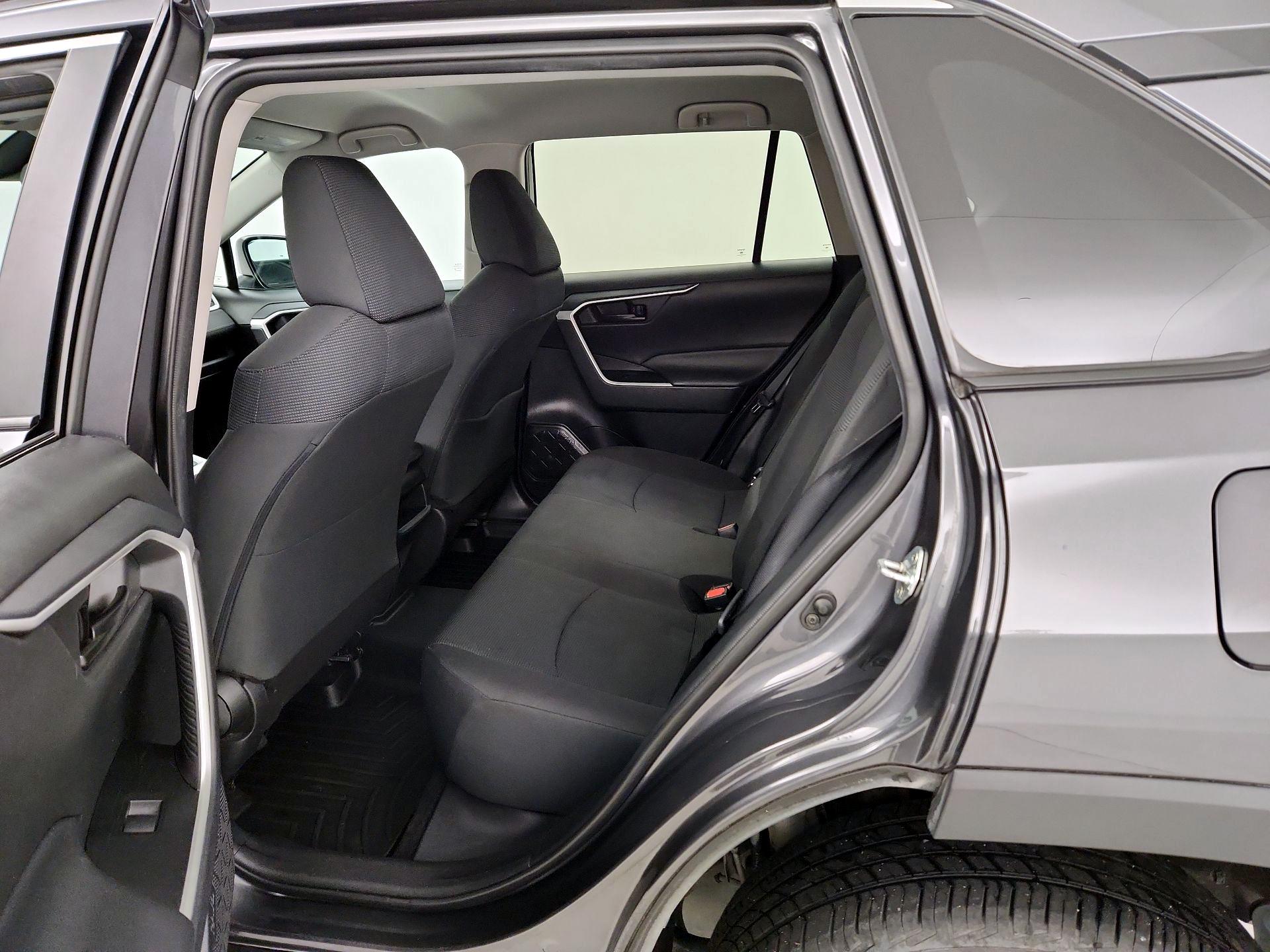 Thumbnail: 2021 Toyota RAV4 - 19