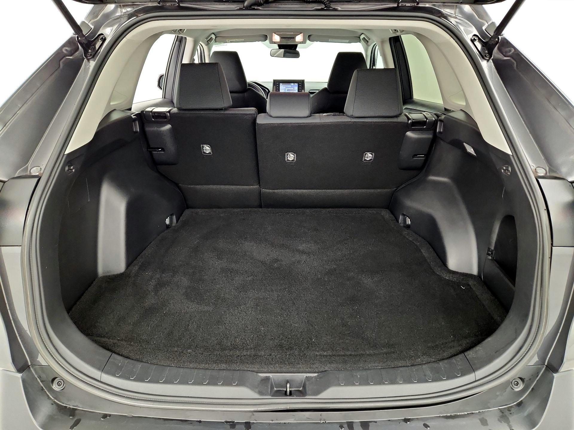 Thumbnail: 2021 Toyota RAV4 - 20