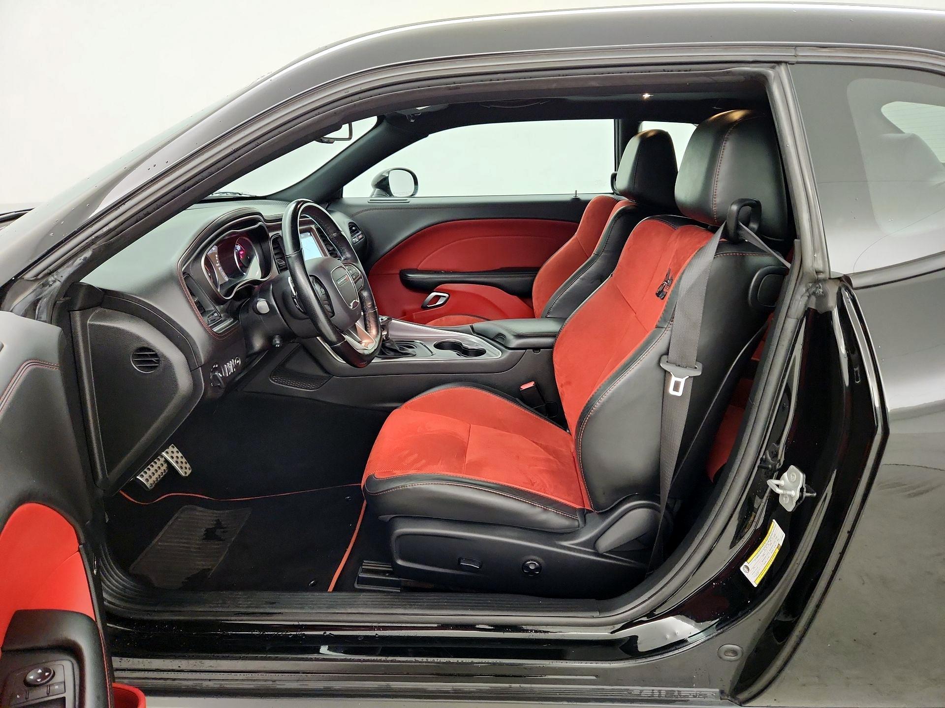 Thumbnail: 2020 Dodge Challenger - 11