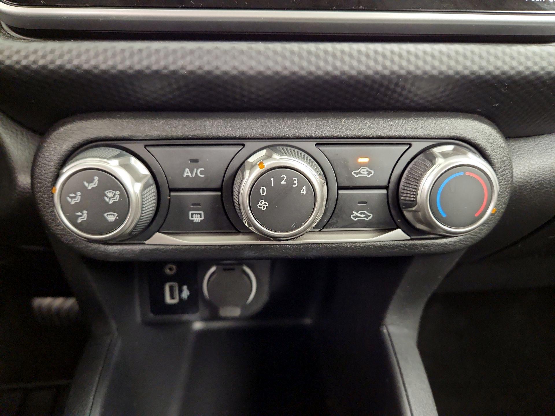 Thumbnail: 2024 Nissan Kicks - 16