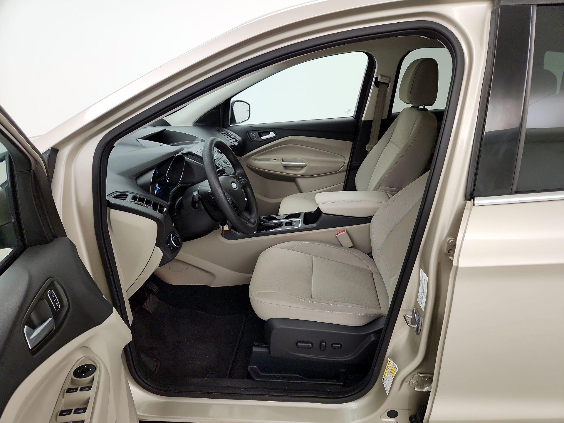 Thumbnail: 2017 Ford Escape - 9