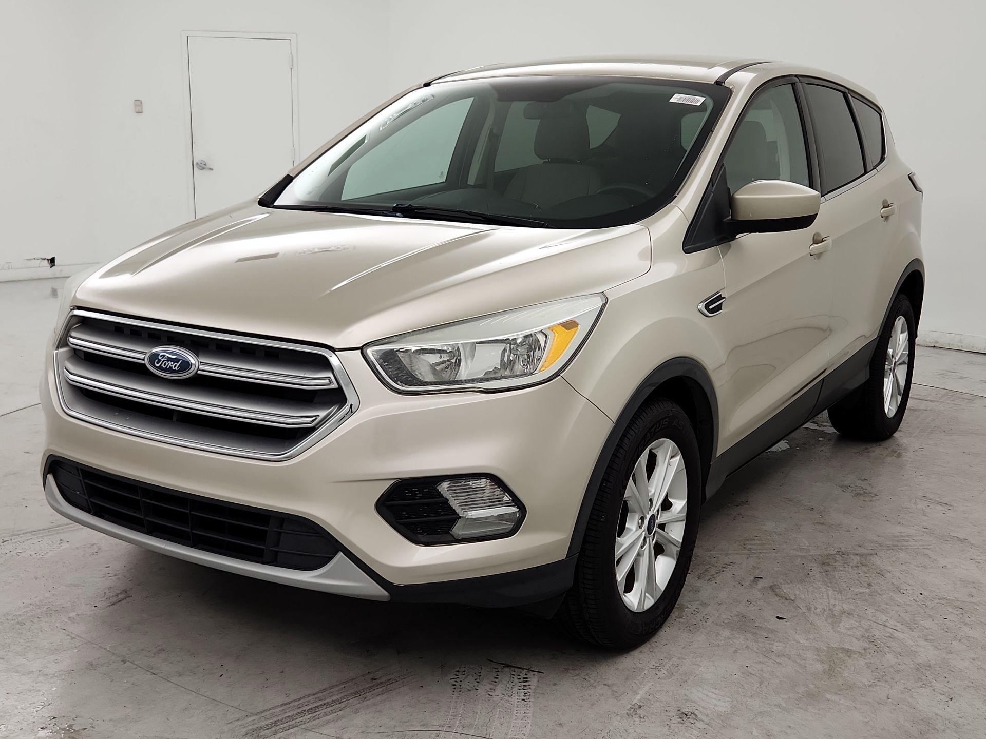 Thumbnail: 2017 Ford Escape - 3