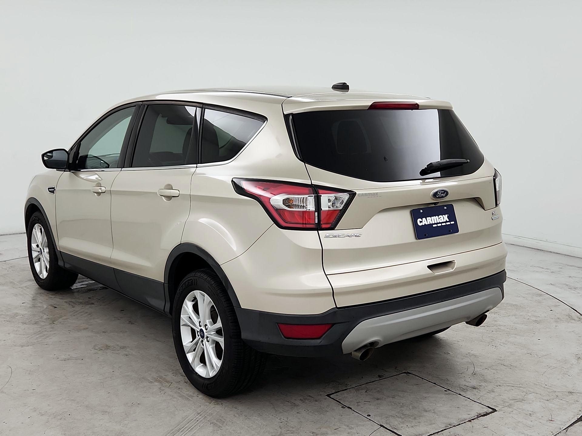Thumbnail: 2017 Ford Escape - 7