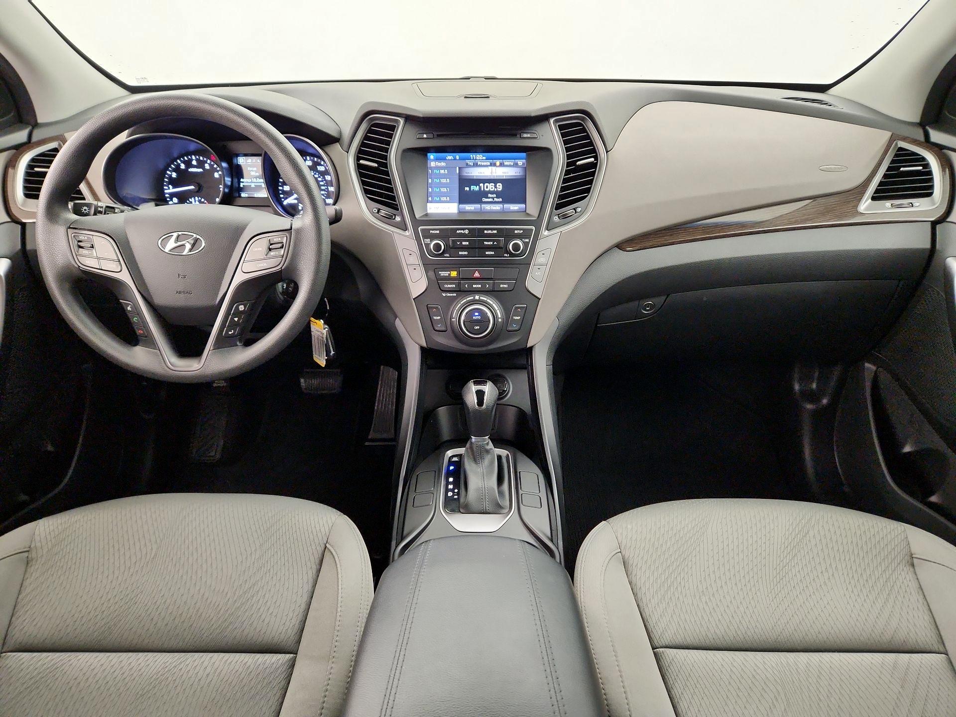 Thumbnail: 2017 Hyundai Santa Fe - 9