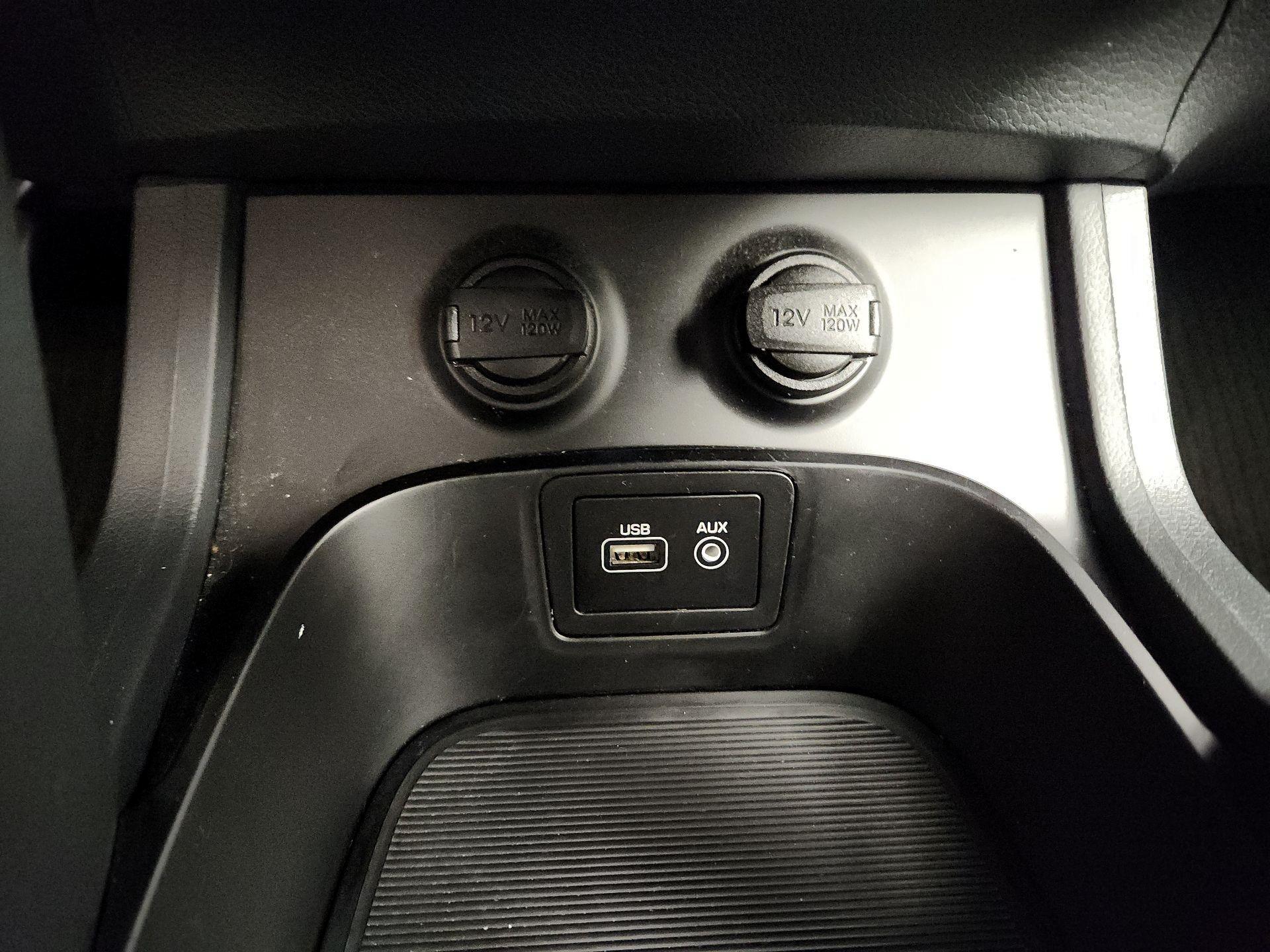 Thumbnail: 2017 Hyundai Santa Fe - 18