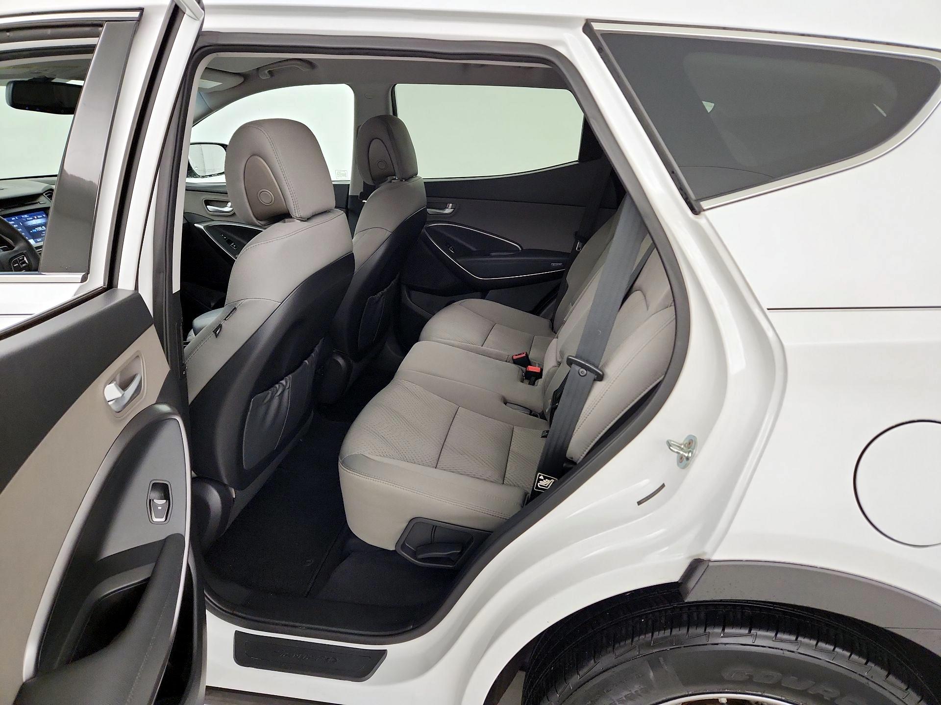 Thumbnail: 2017 Hyundai Santa Fe - 19