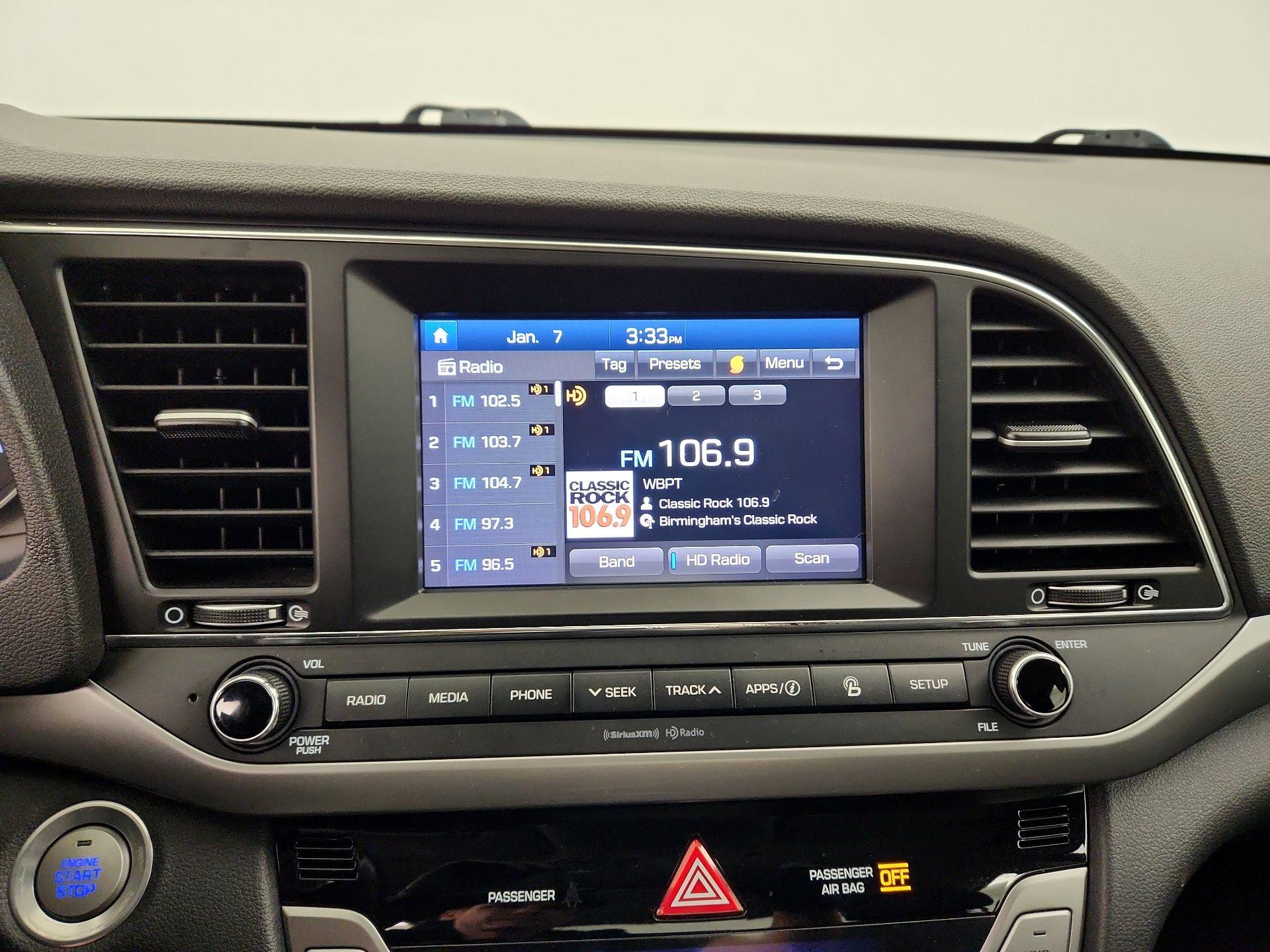 Thumbnail: 2017 Hyundai Elantra - 15