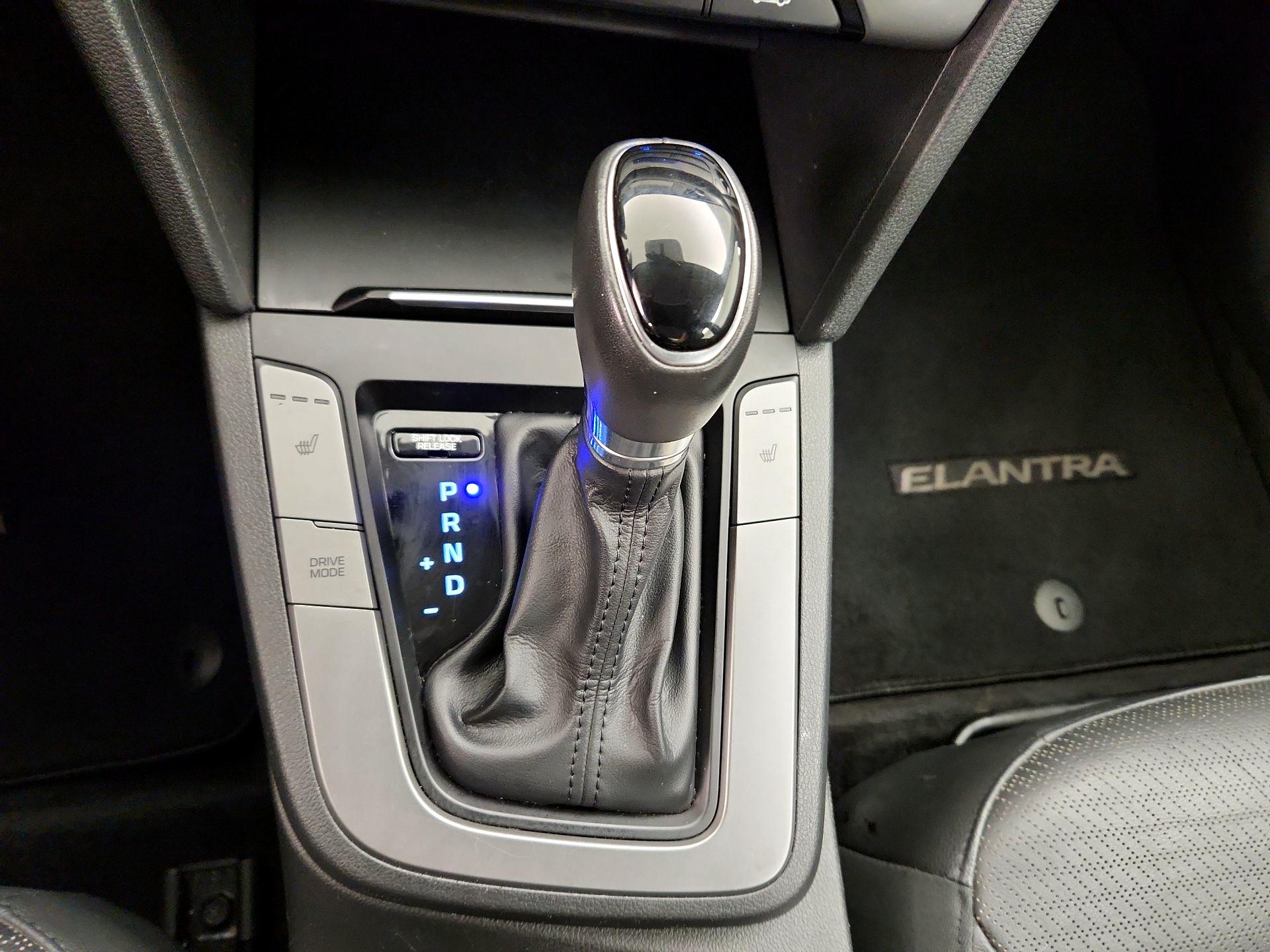 Thumbnail: 2017 Hyundai Elantra - 17