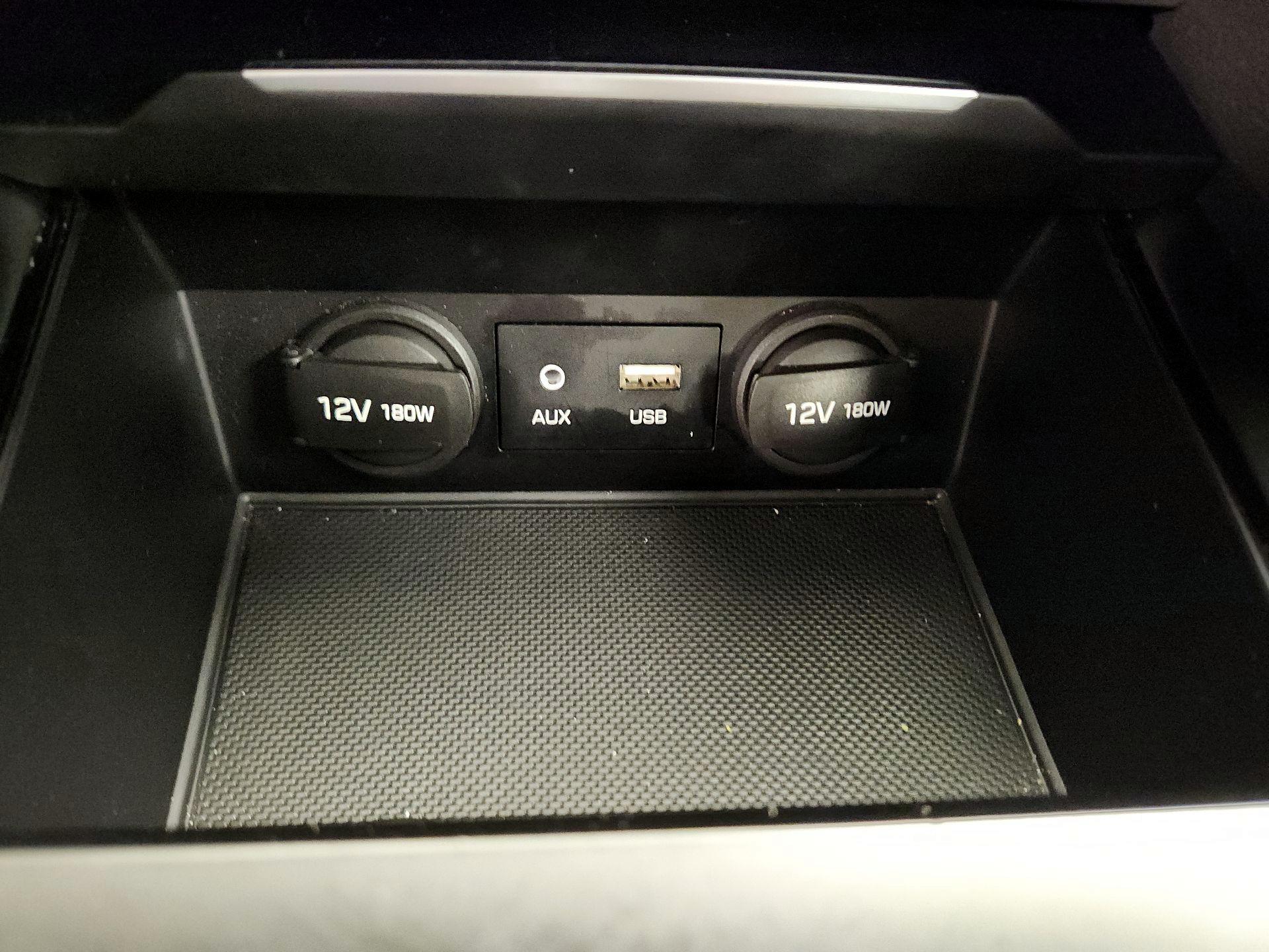 Thumbnail: 2017 Hyundai Elantra - 18