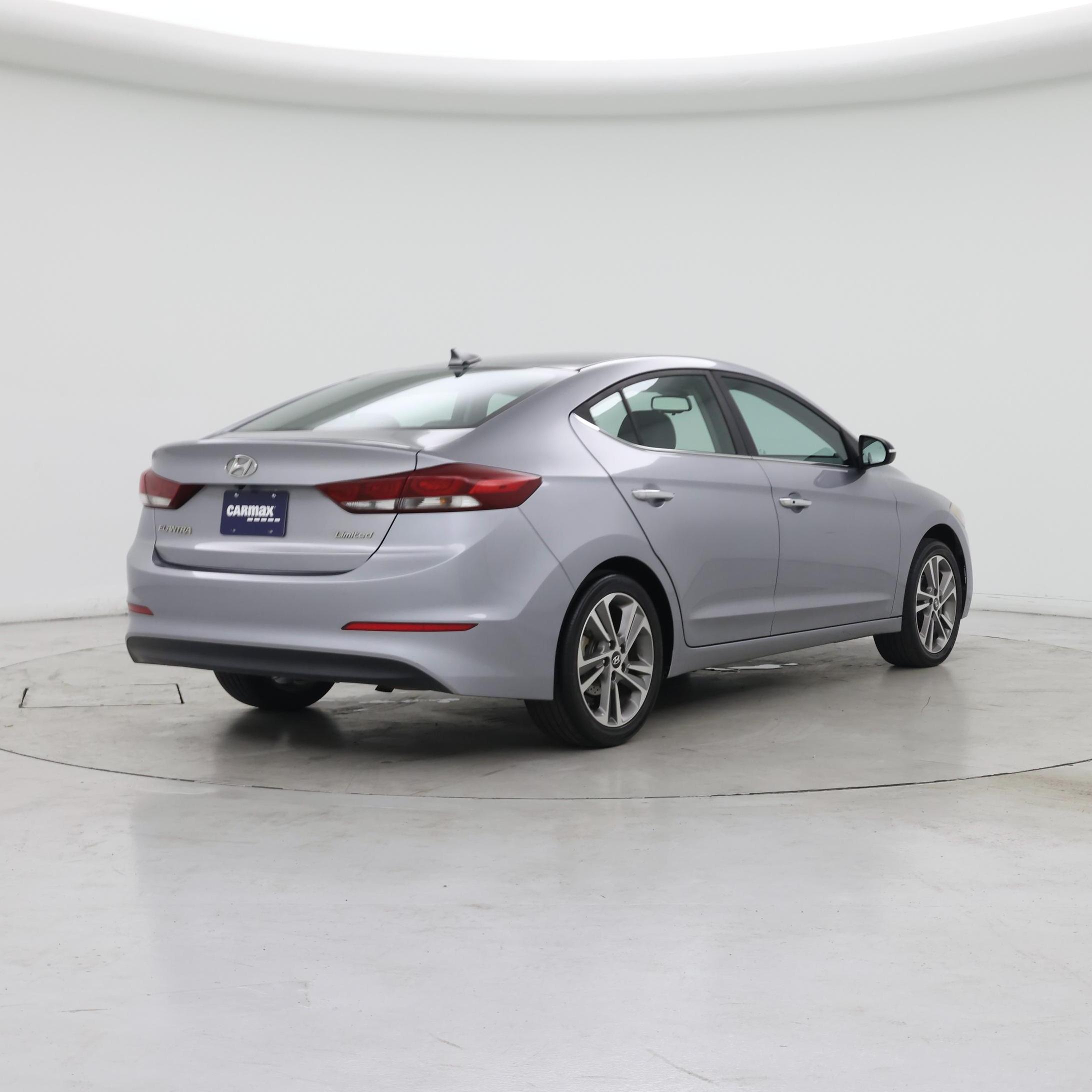 Thumbnail: 2017 Hyundai Elantra - 8