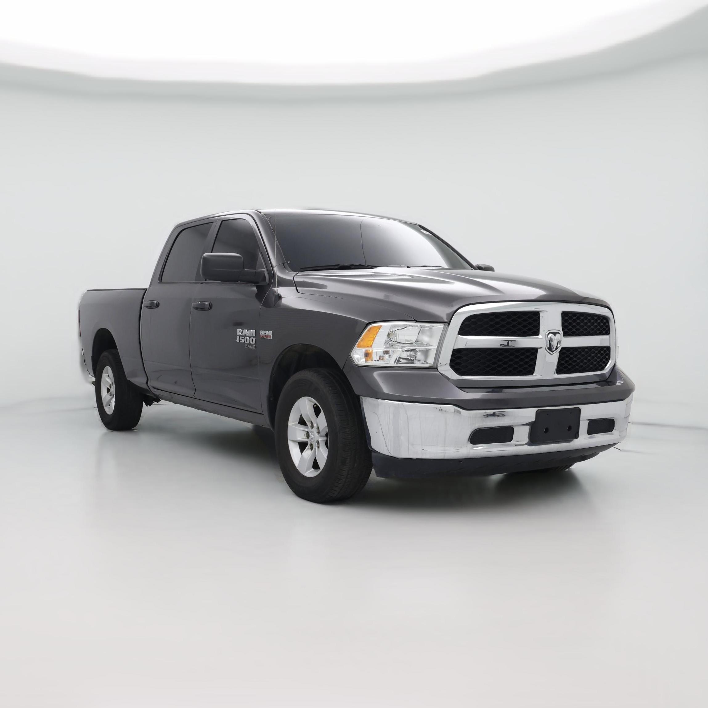 Thumbnail: 2020 RAM 1500 Classic - 1