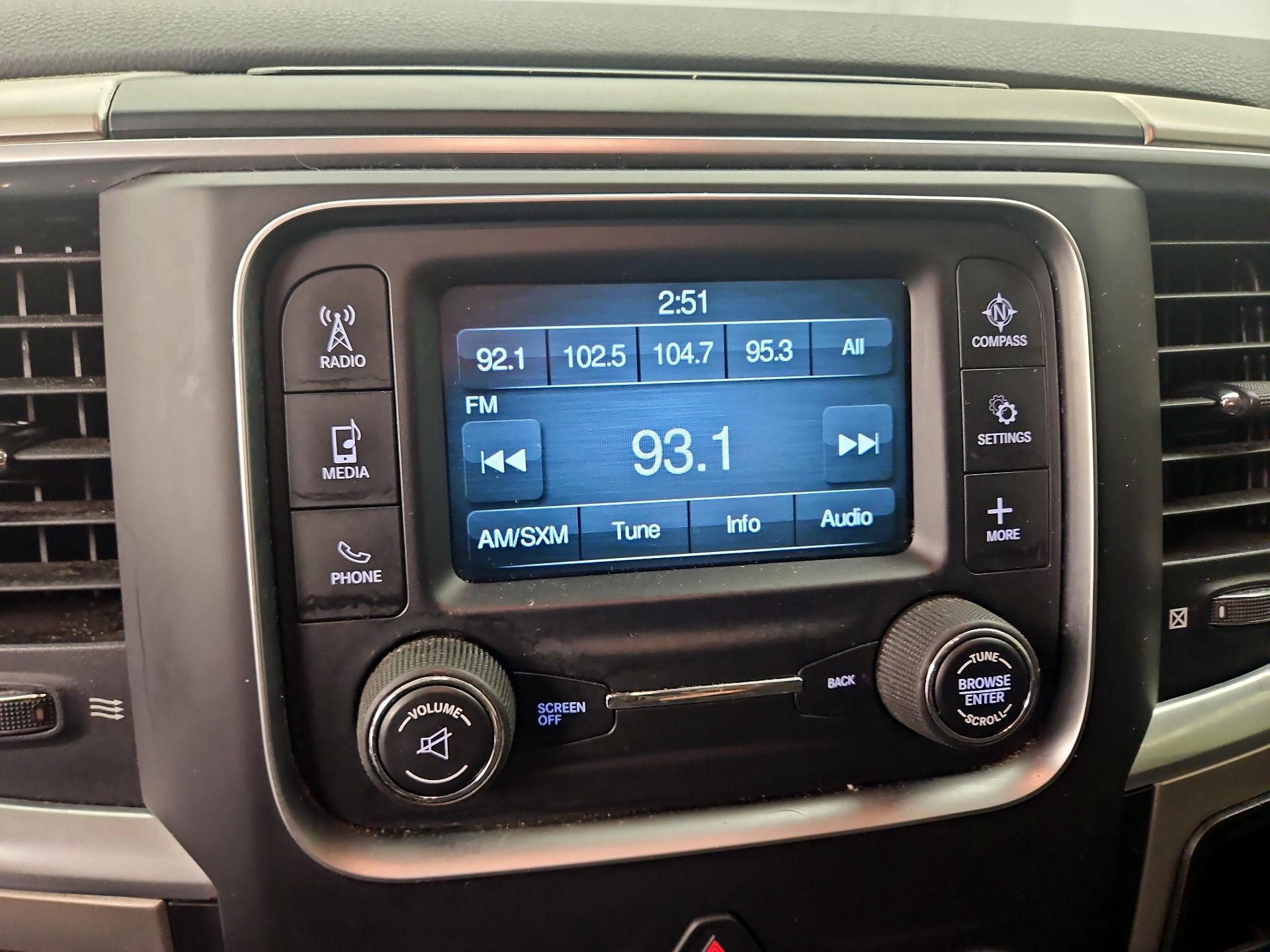 Thumbnail: 2020 RAM 1500 Classic - 15