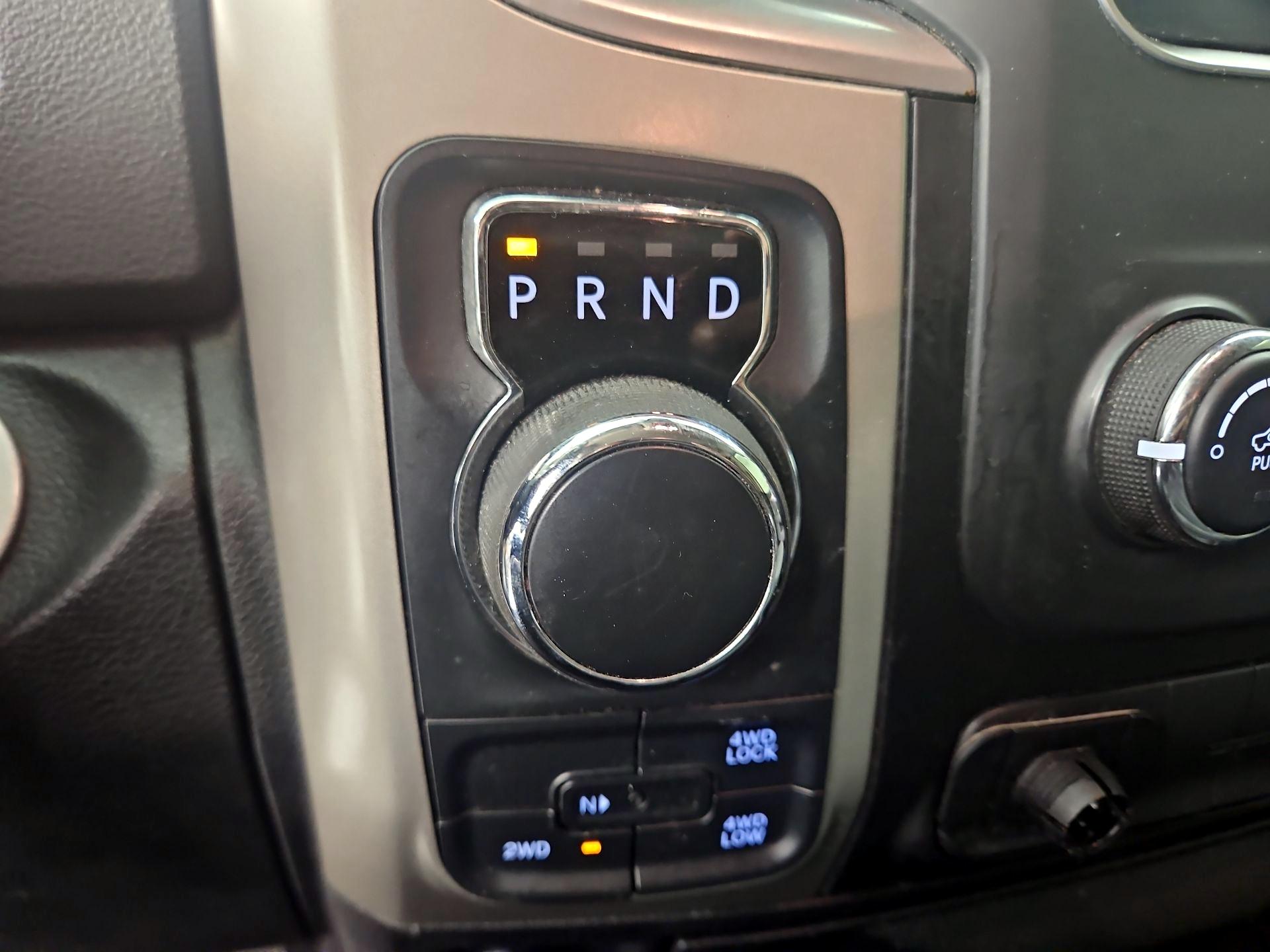 Thumbnail: 2020 RAM 1500 Classic - 17