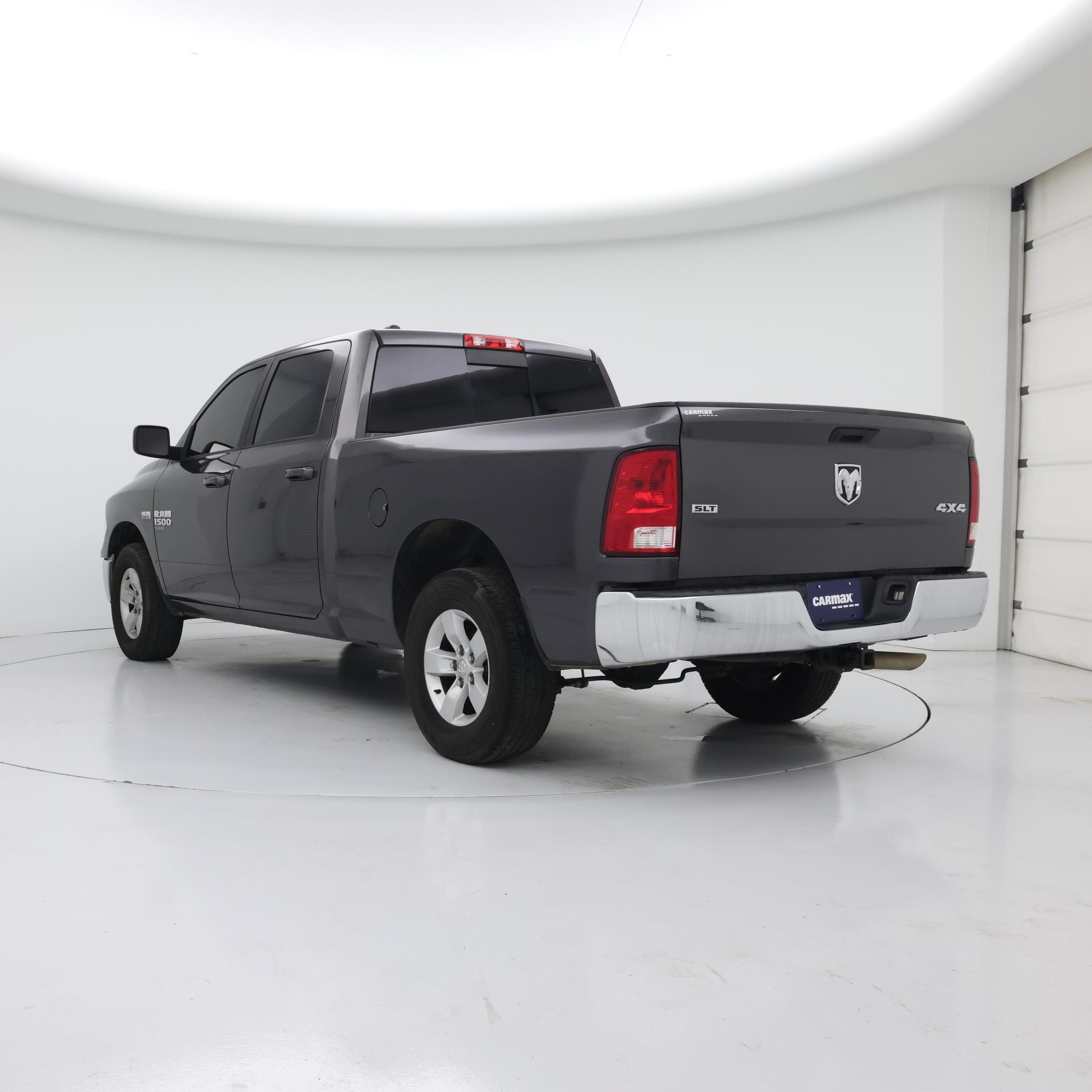 Thumbnail: 2020 RAM 1500 Classic - 2