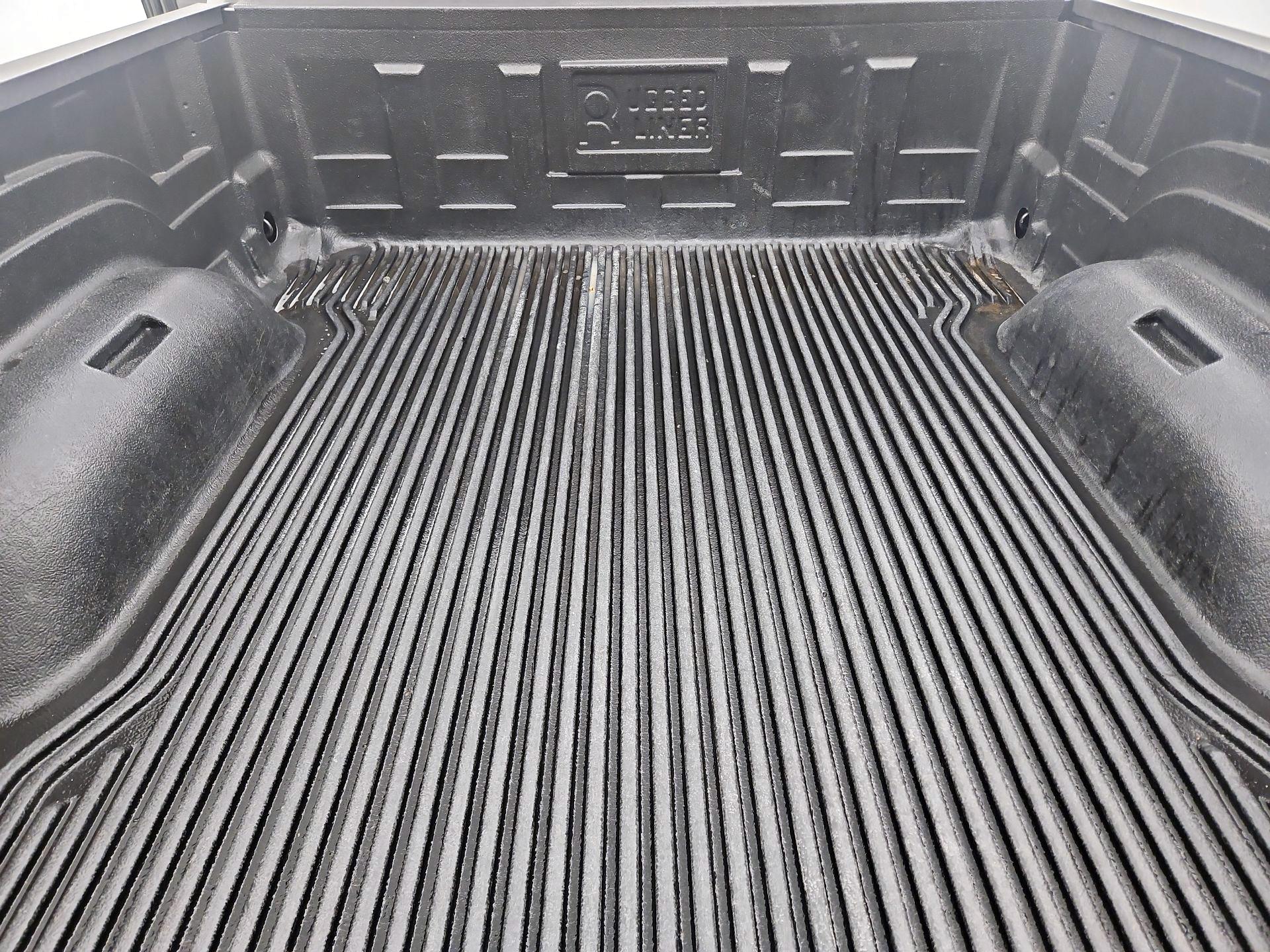 Thumbnail: 2020 RAM 1500 Classic - 20