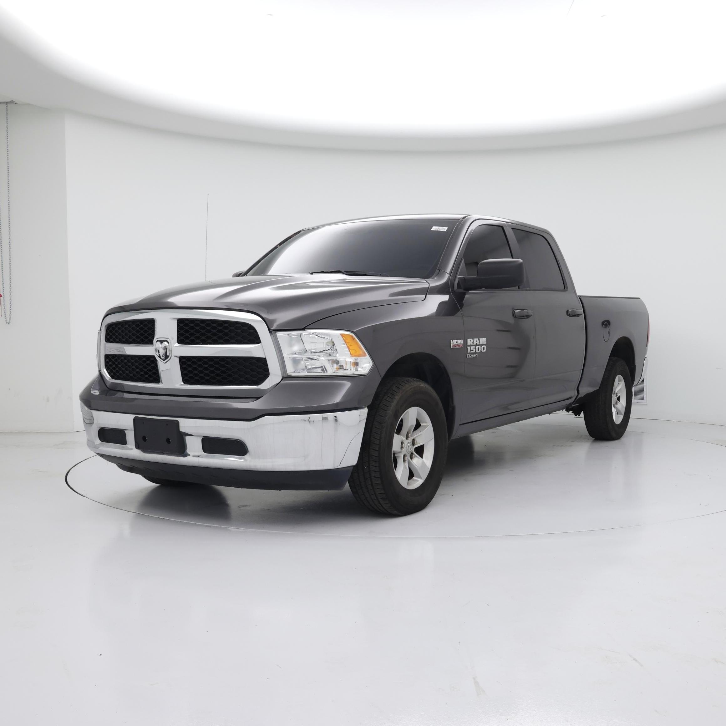 Thumbnail: 2020 RAM 1500 Classic - 4