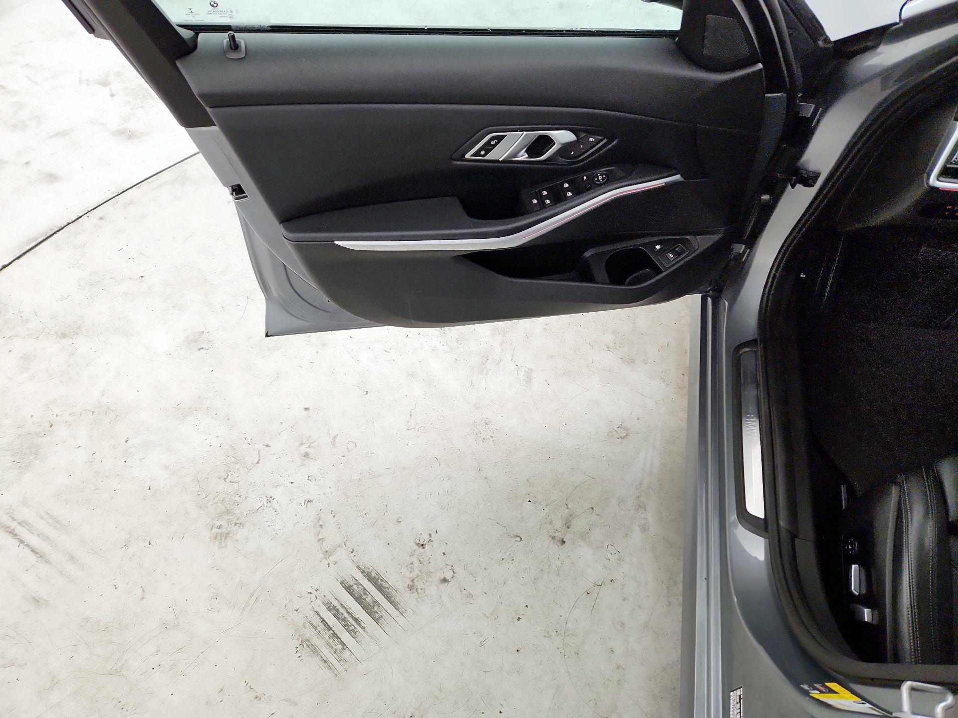 Thumbnail: 2023 BMW 3 Series - 10