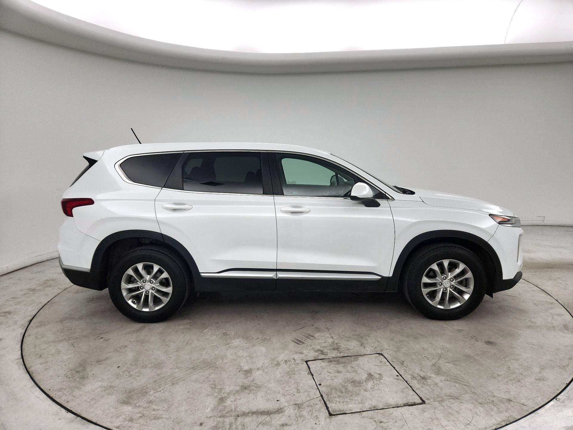 Thumbnail: 2019 Hyundai Santa Fe - 4