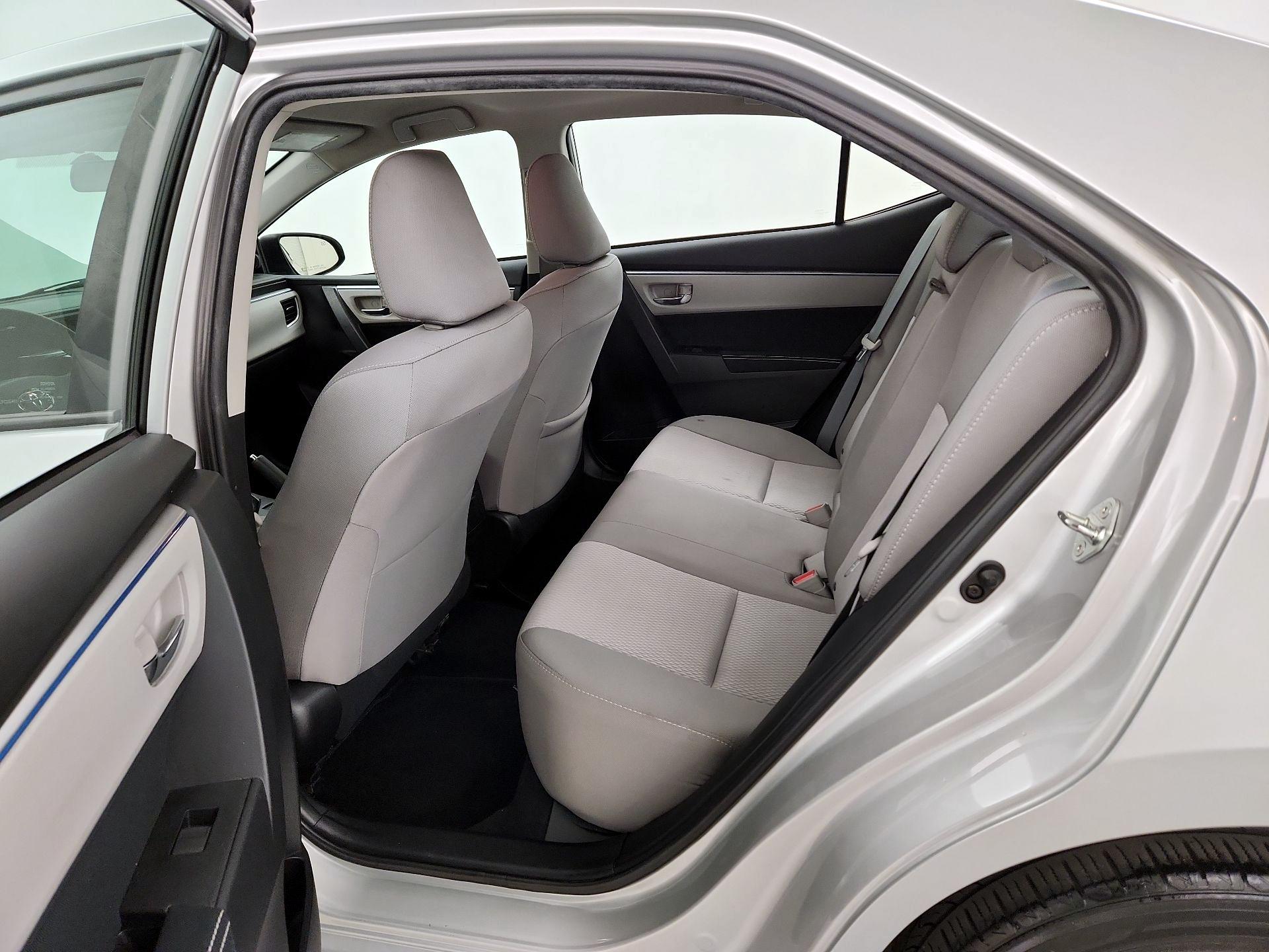 Thumbnail: 2015 Toyota Corolla - 17