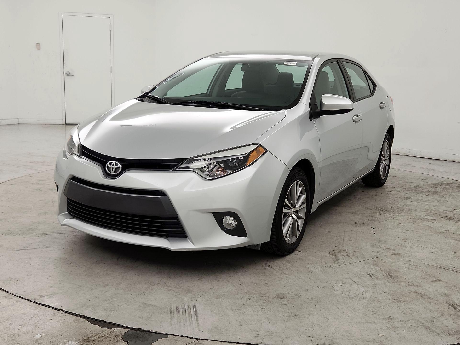 Thumbnail: 2015 Toyota Corolla - 3