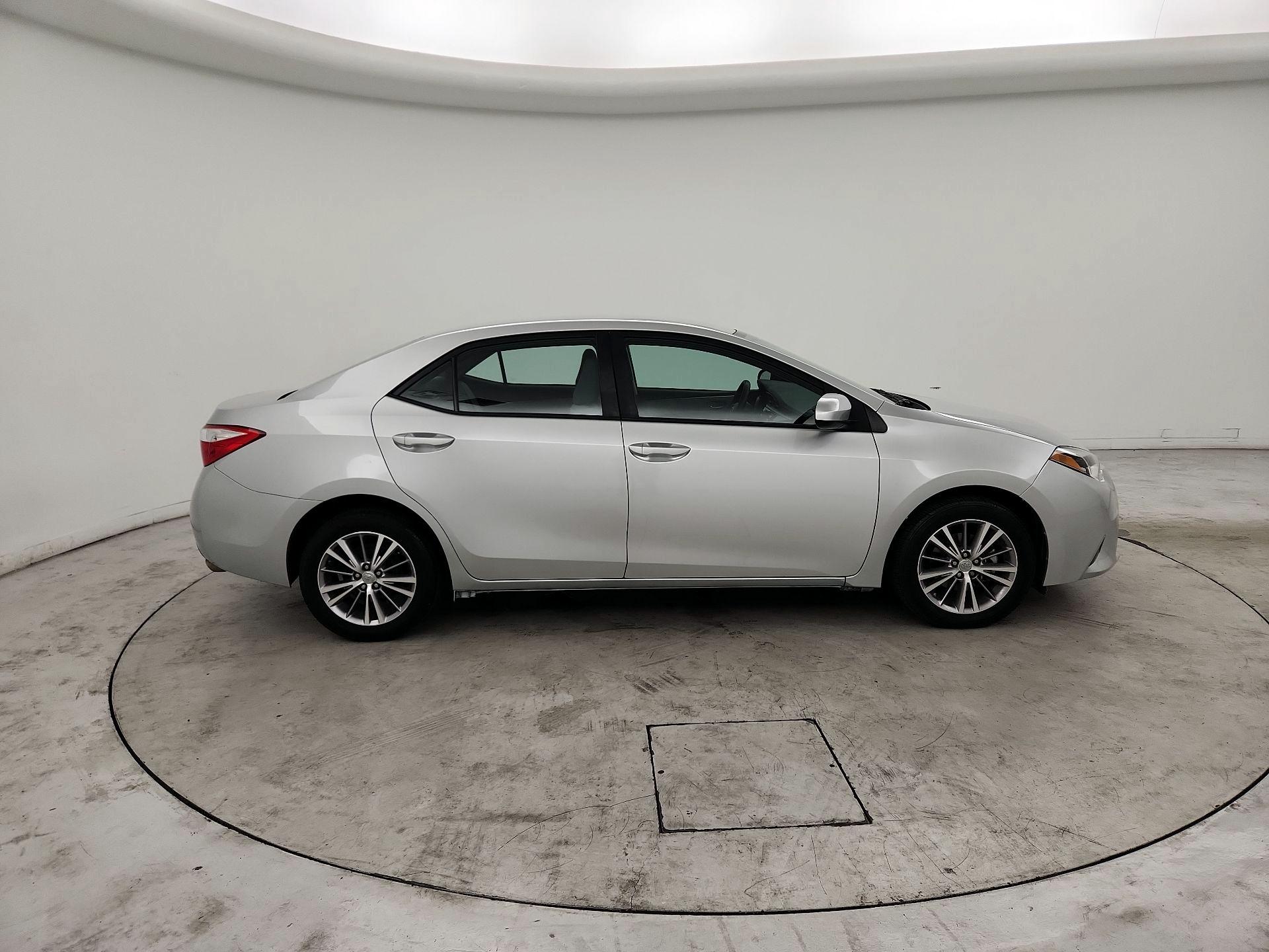 Thumbnail: 2015 Toyota Corolla - 4