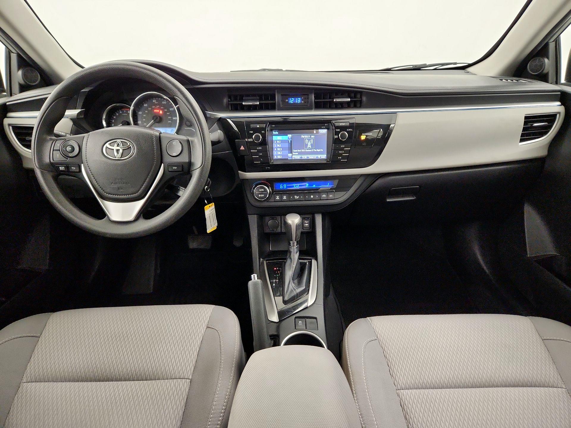 Thumbnail: 2015 Toyota Corolla - 8