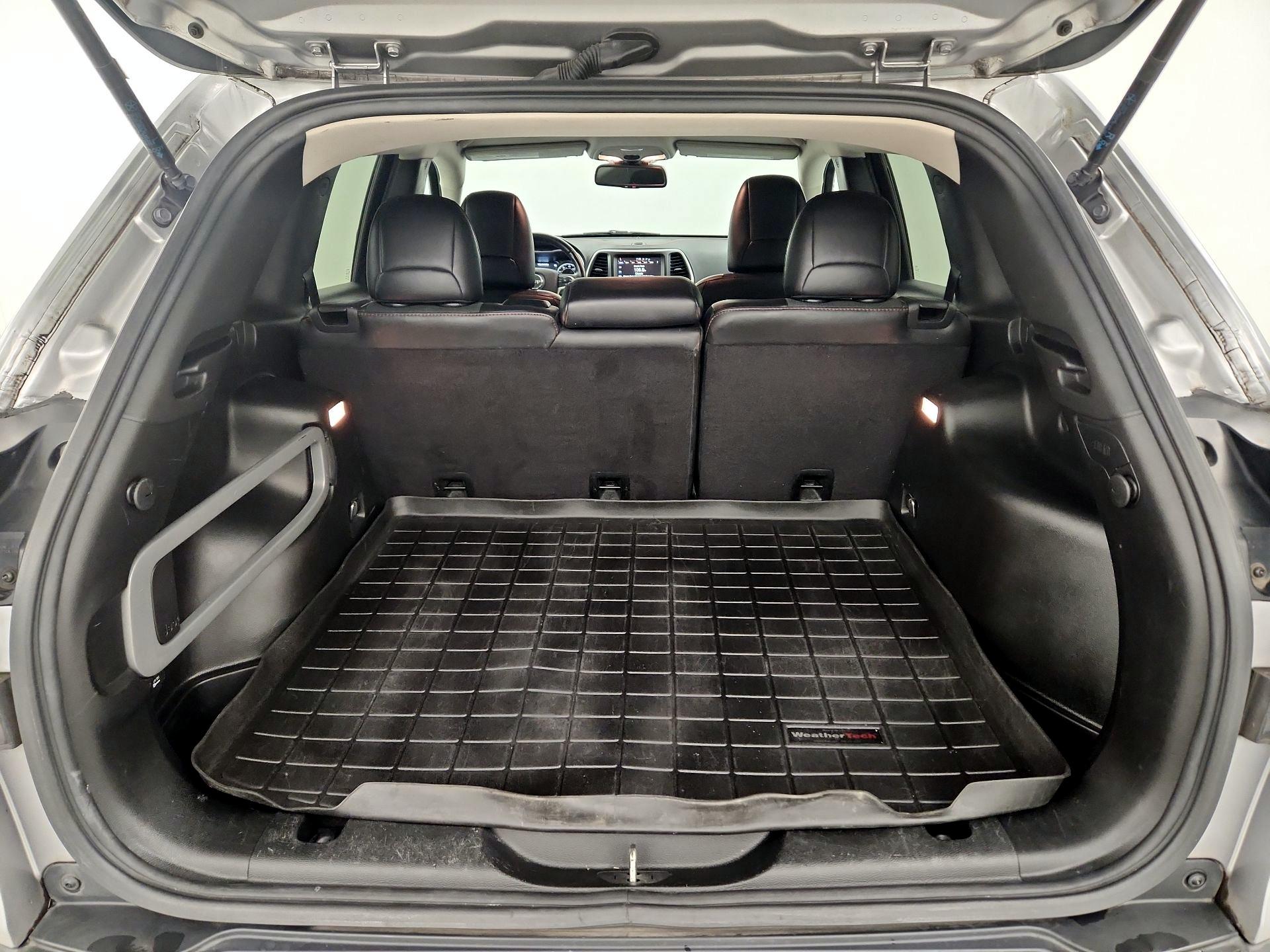 Thumbnail: 2017 Jeep Cherokee - 18