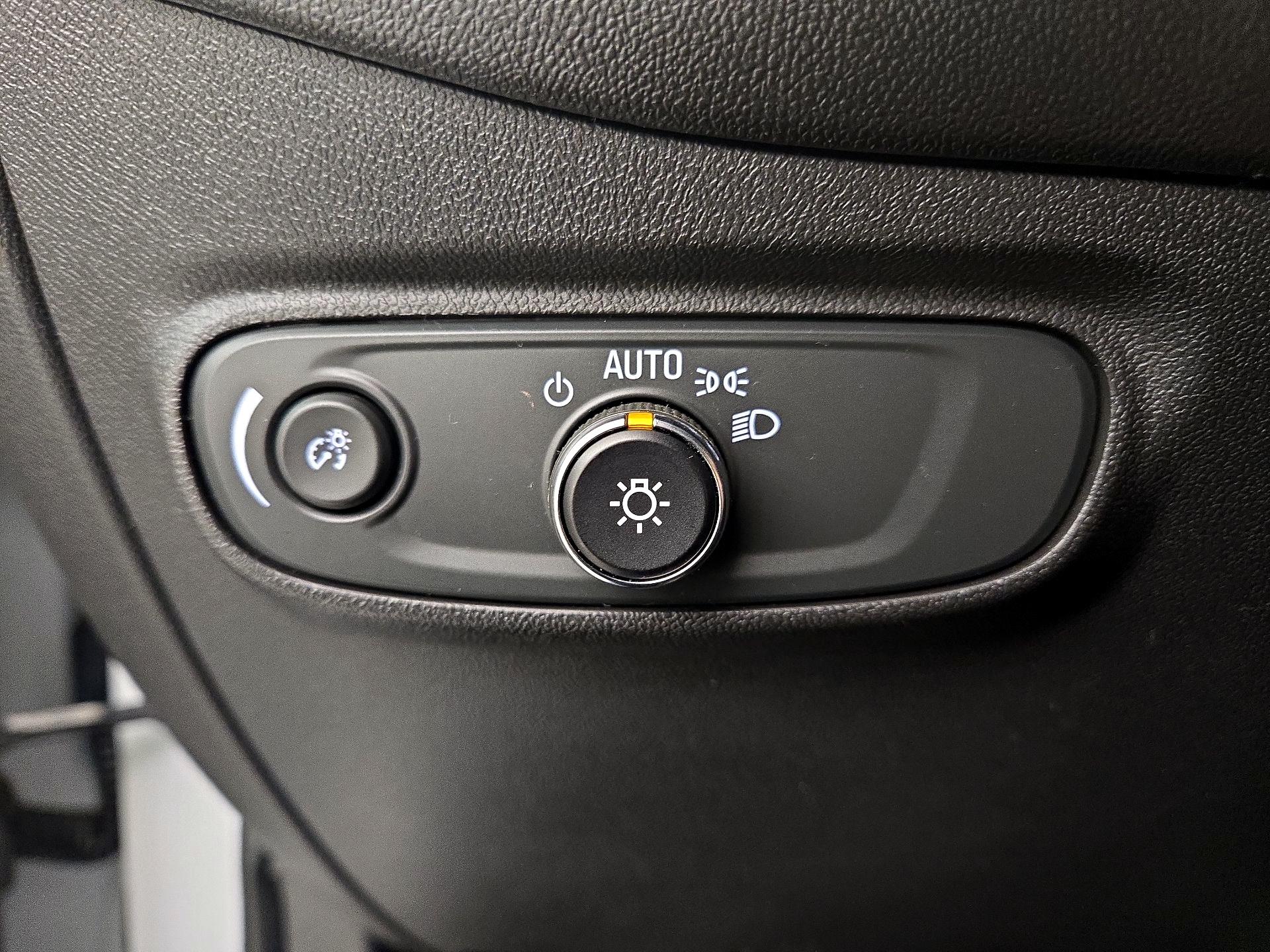 Thumbnail: 2019 Chevrolet Equinox - 13