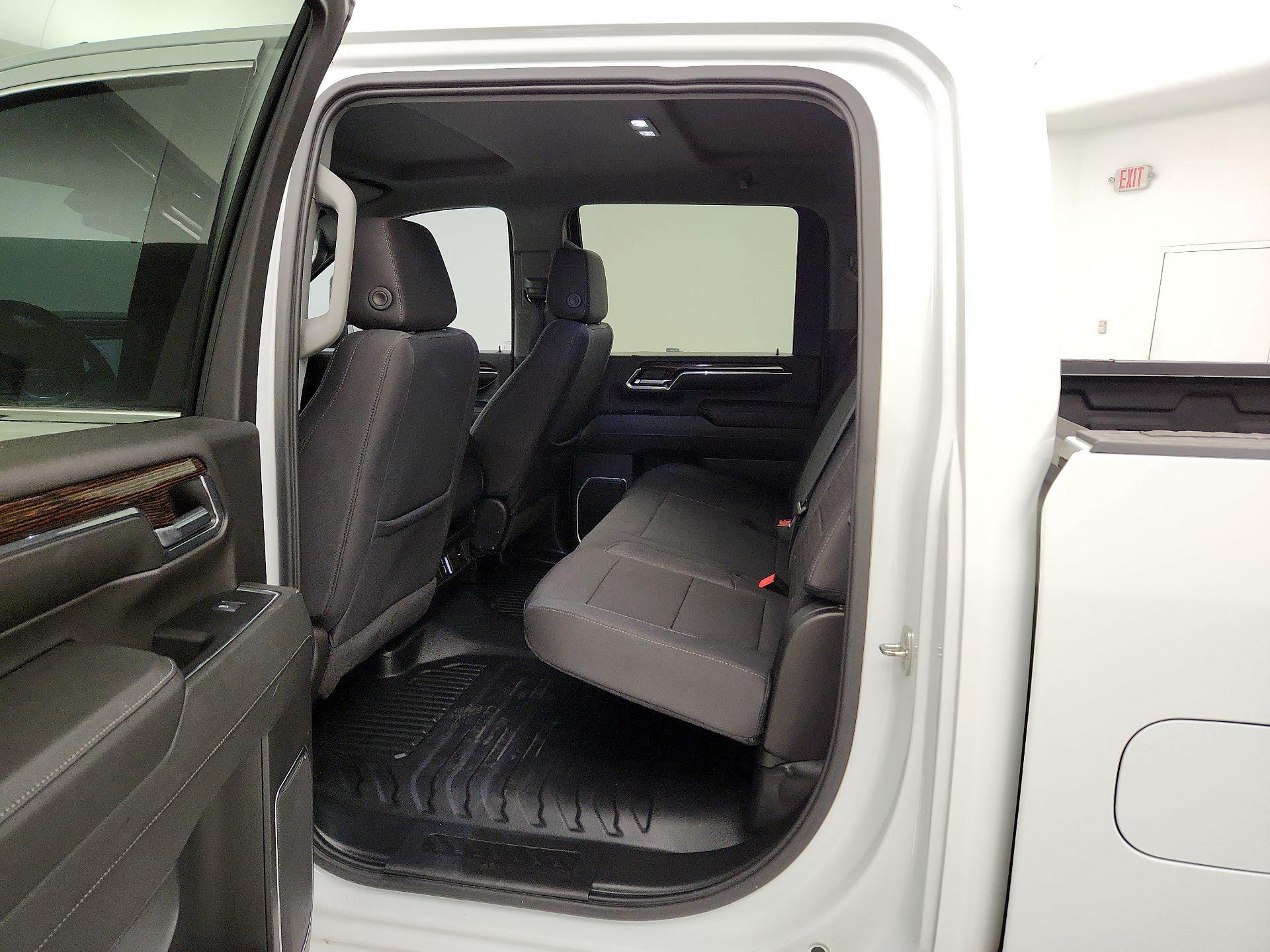 Thumbnail: 2024 GMC Sierra 2500 - 18