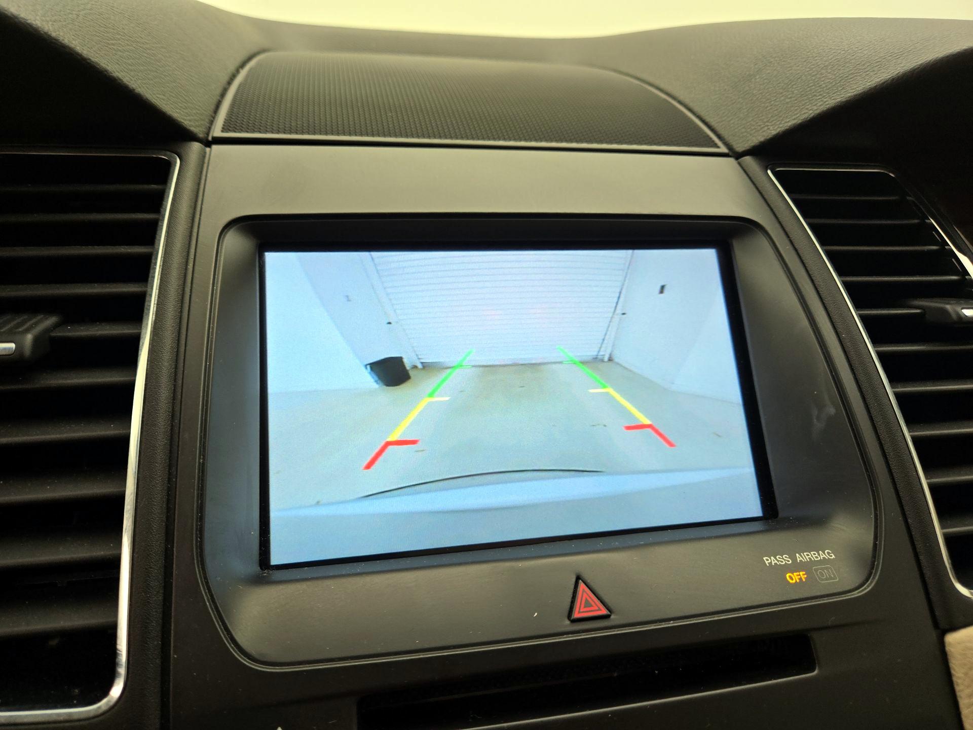 Thumbnail: 2014 Ford Taurus - 14