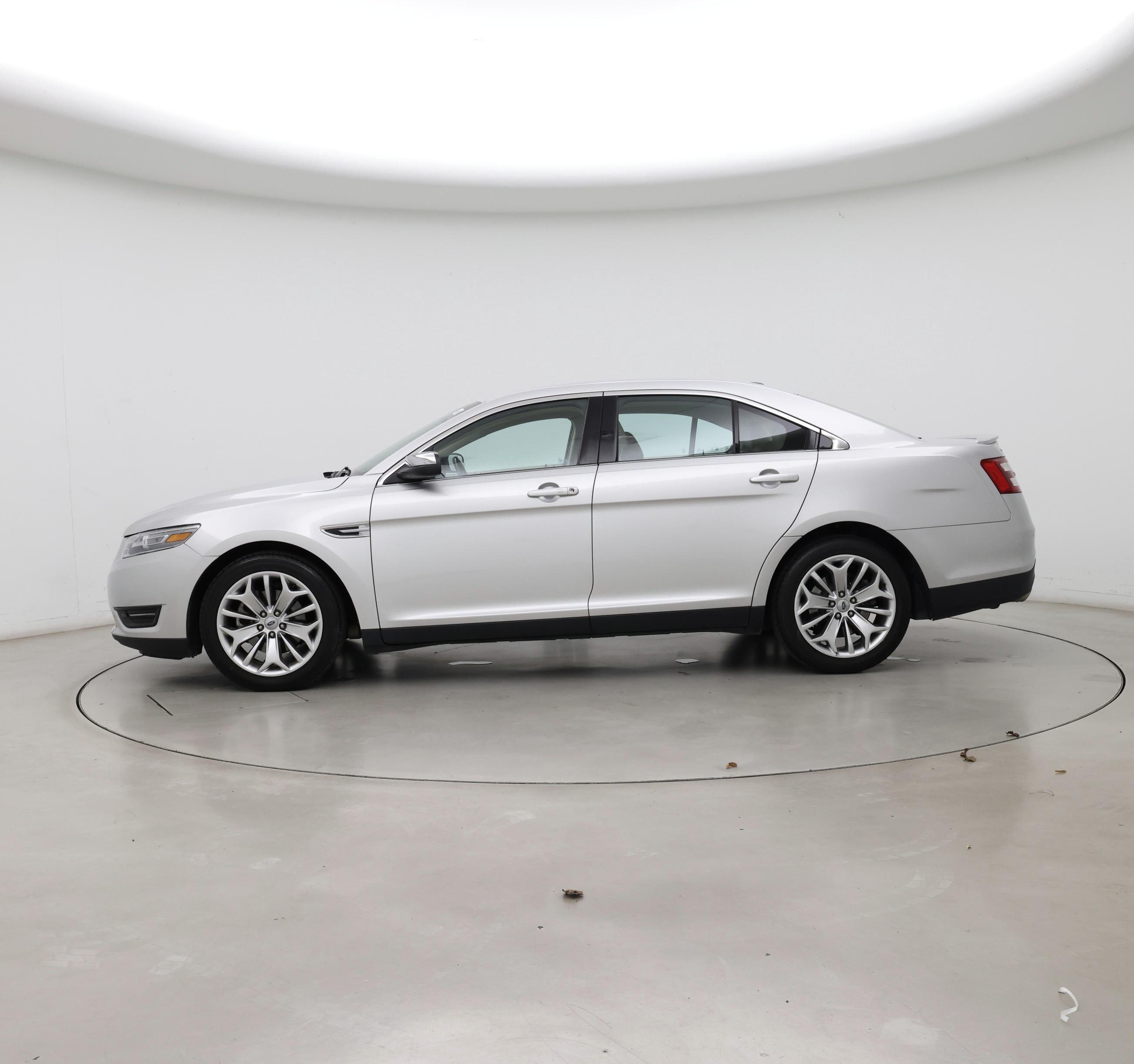 Thumbnail: 2014 Ford Taurus - 3